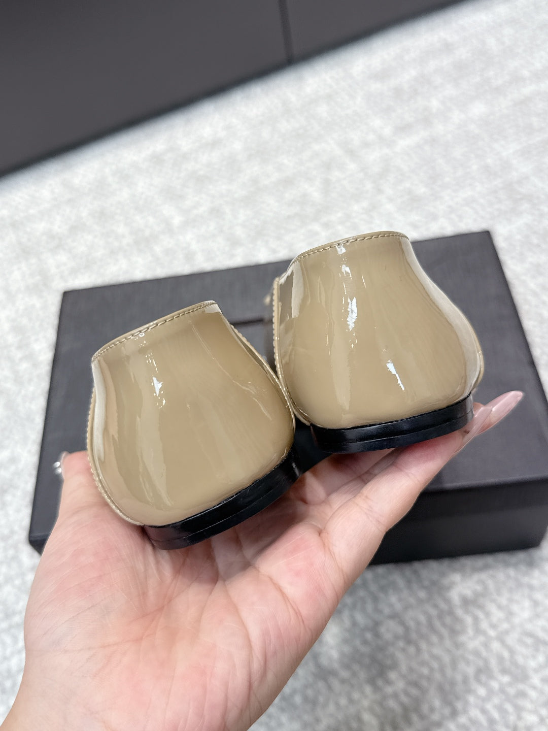 YSL 25S FLAT SHOES IN DARK BEIGE LAMBSKIN - 35