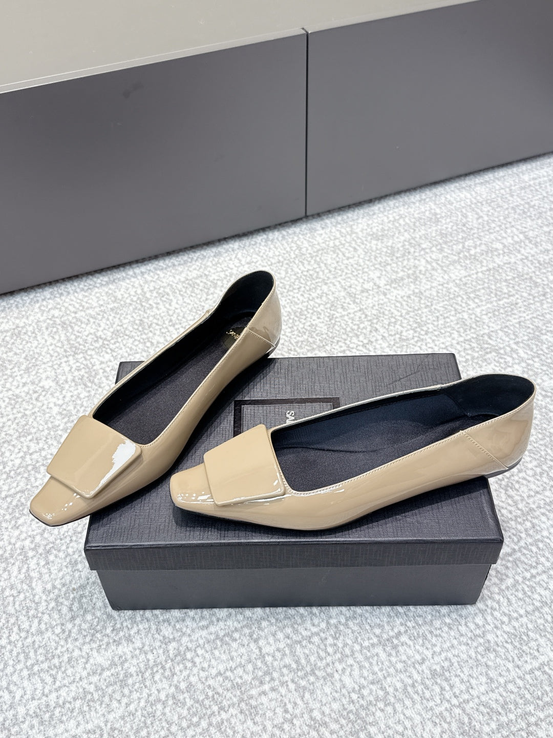 YSL 25S FLAT SHOES IN DARK BEIGE LAMBSKIN - 35