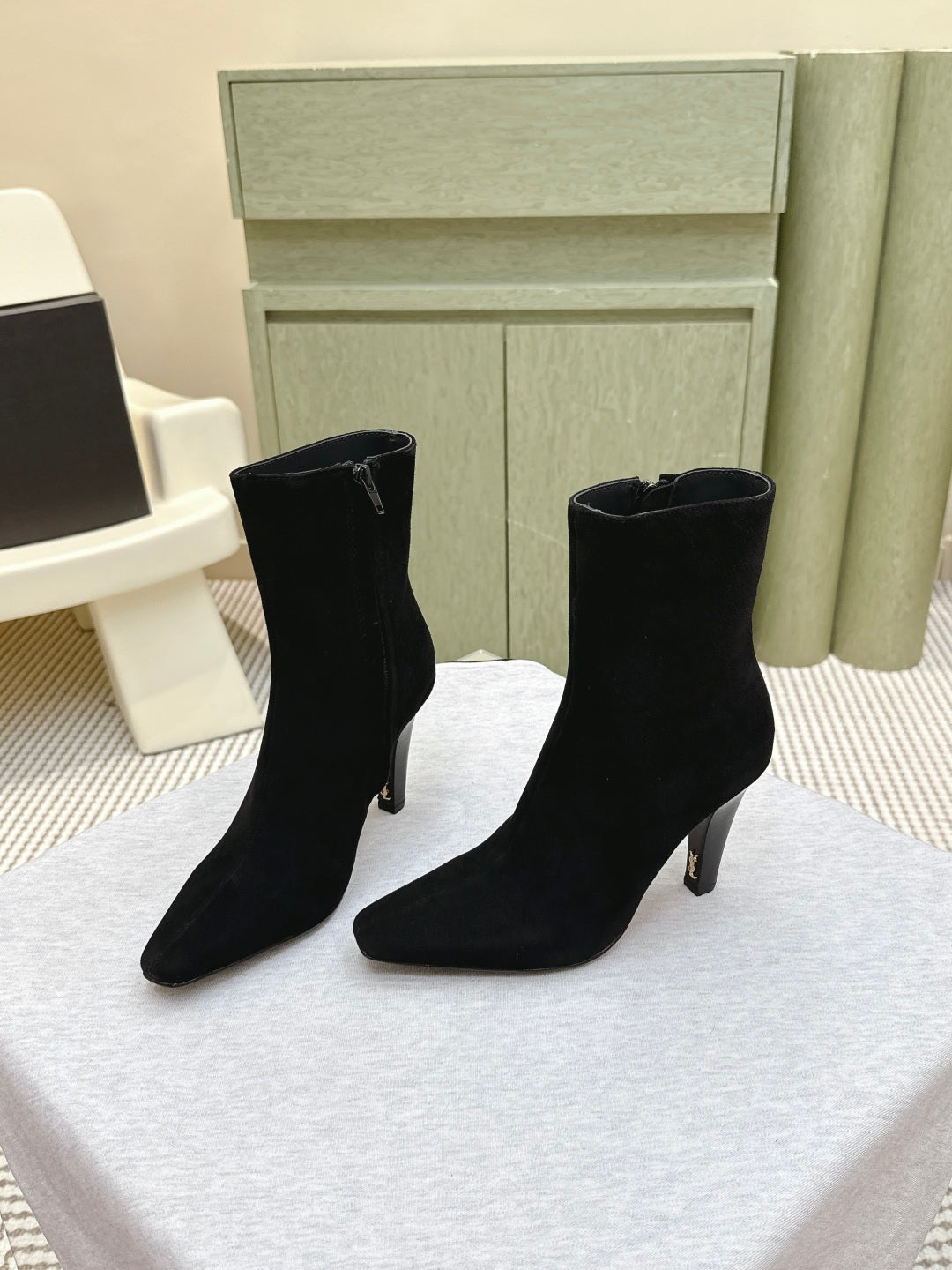 YSL 25S HEELED ANKLE BOOTS 75 MM IN BLACK SUEDE - 35
