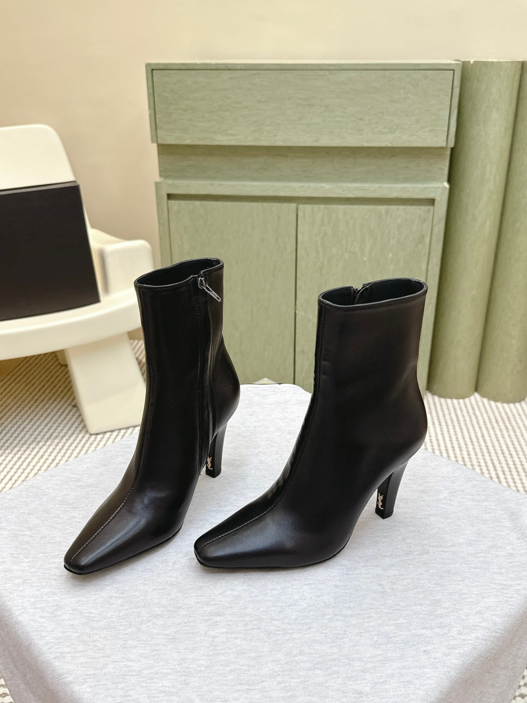 YSL 25S HEELED ANKLE BOOTS 75 MM IN BLACK LAMBSKIN - 35