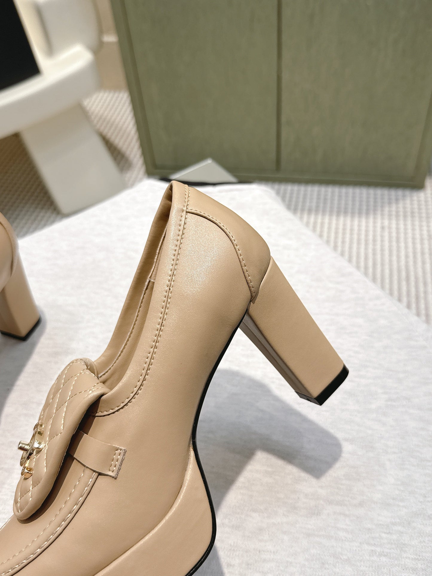 CHANEL 25S HIGH-HEELED MOCCASINS 80MM IN LIGHT TAN CALFSKIN GOLD HARDWARE - 35