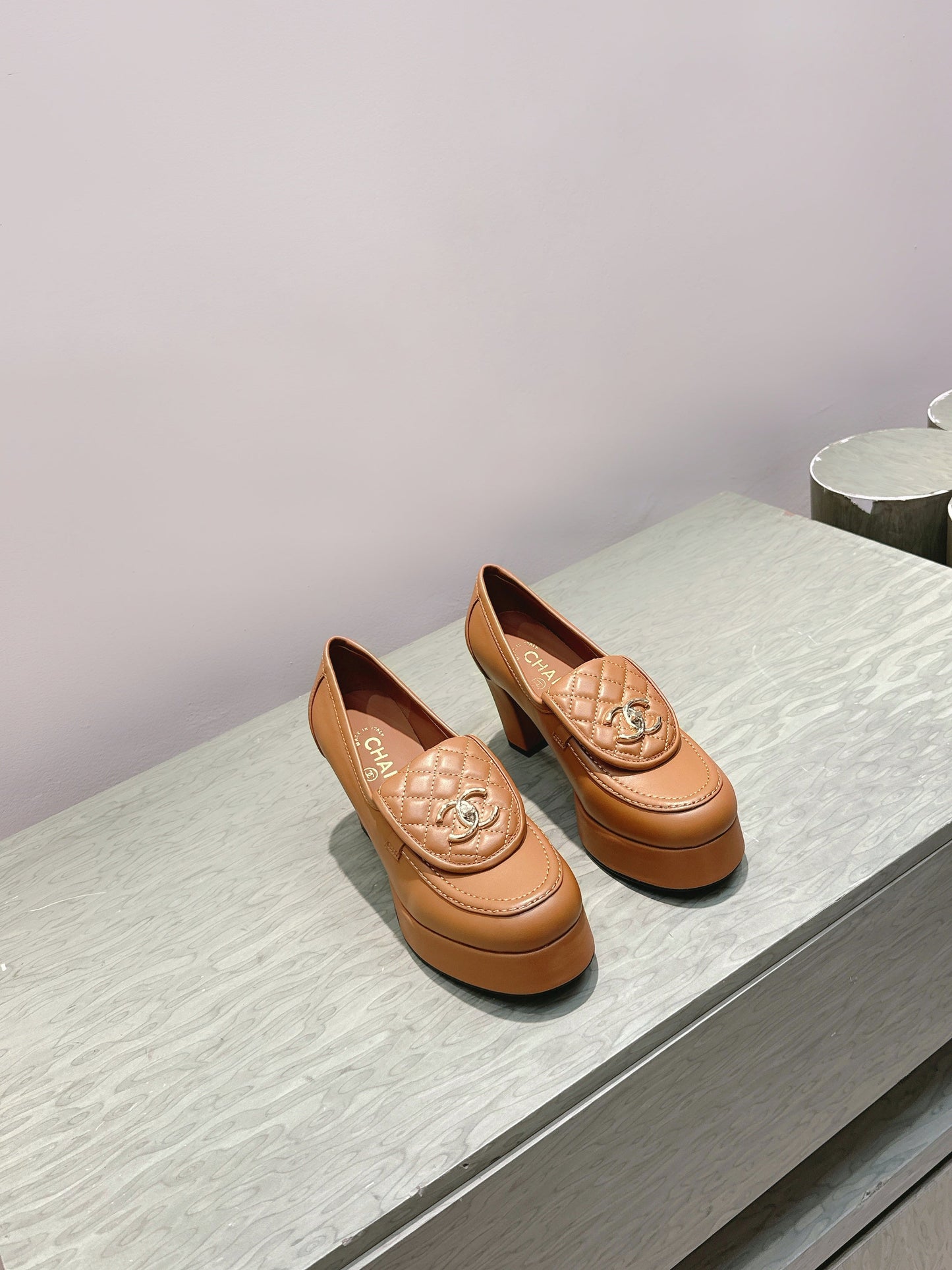 CHANEL 25S HIGH-HEELED MOCCASINS 80MM IN CARAMEL CALFSKIN GOLD HARDWARE - 35