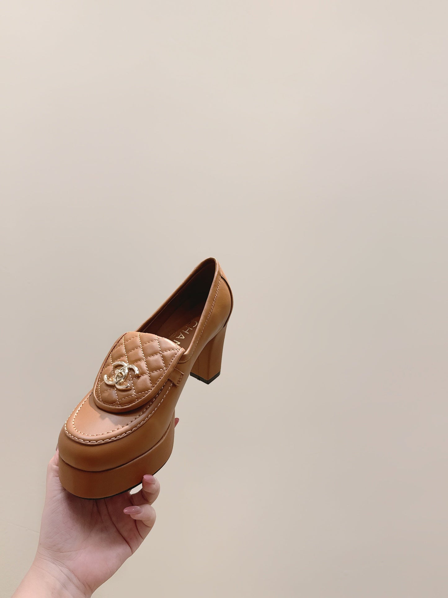CHANEL 25S HIGH-HEELED MOCCASINS 80MM IN CARAMEL CALFSKIN GOLD HARDWARE - 35