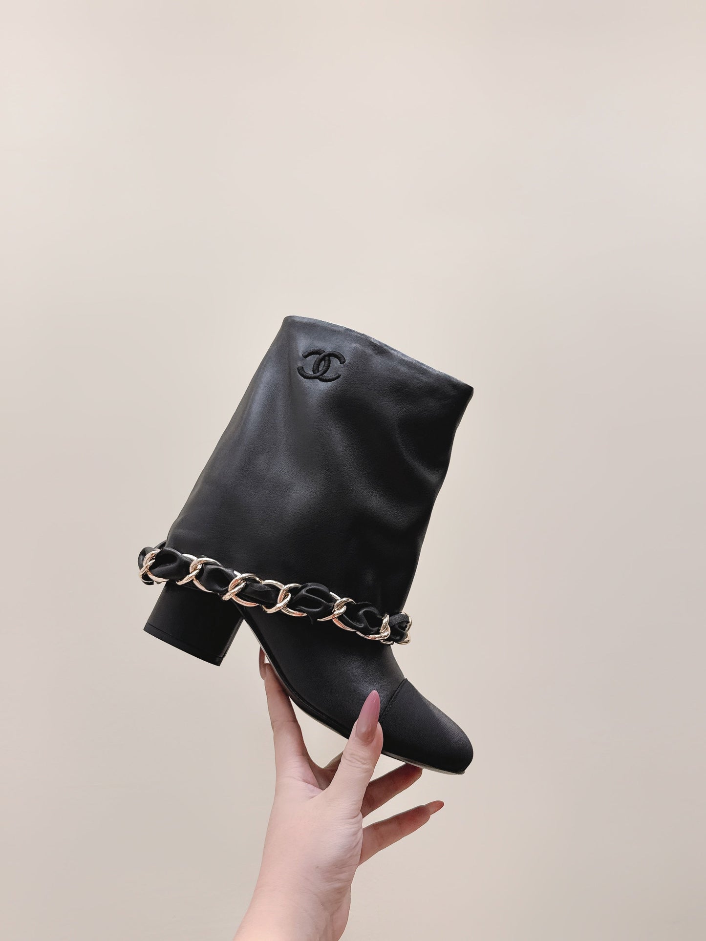CHANEL 25S CALF-LENGTH BOOTS 45MM IN BLACK CALFSKIN GOLD HARDWARE - 35