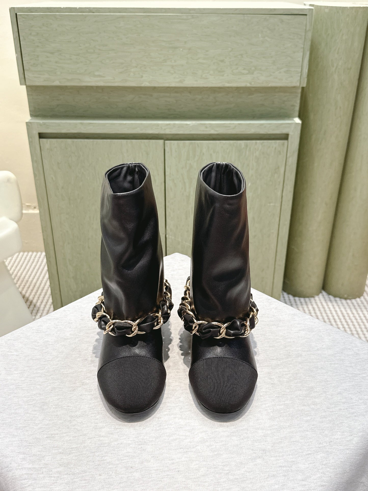 CHANEL 25S CALF-LENGTH BOOTS 45MM IN BLACK CALFSKIN GOLD HARDWARE - 35