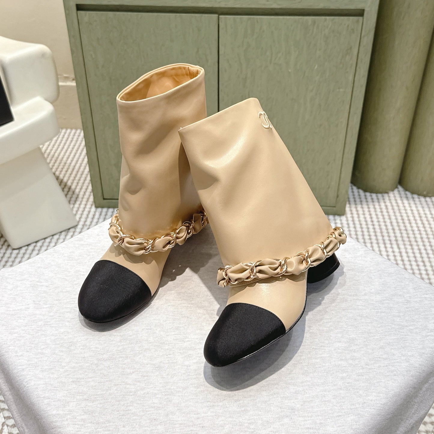 CHANEL 25S CALF-LENGTH BOOTS 45MM IN BEIGE AND BLACK CALFSKIN GOLD HARDWARE - 35