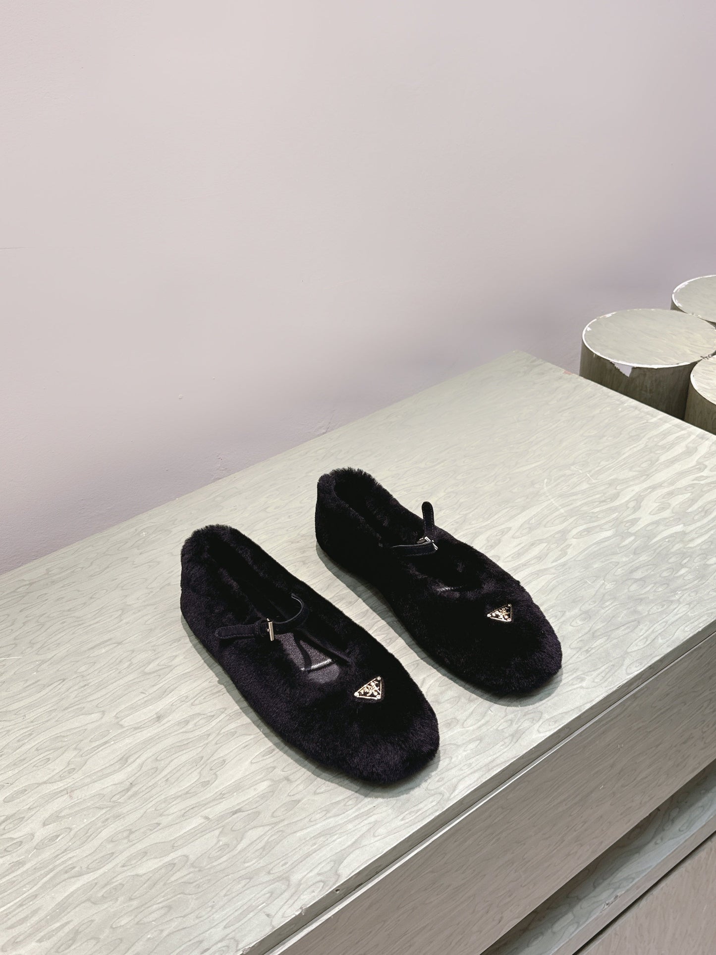 PRADA 25S MARY JANE BALLET FLATS IN BLACK FUR - 35