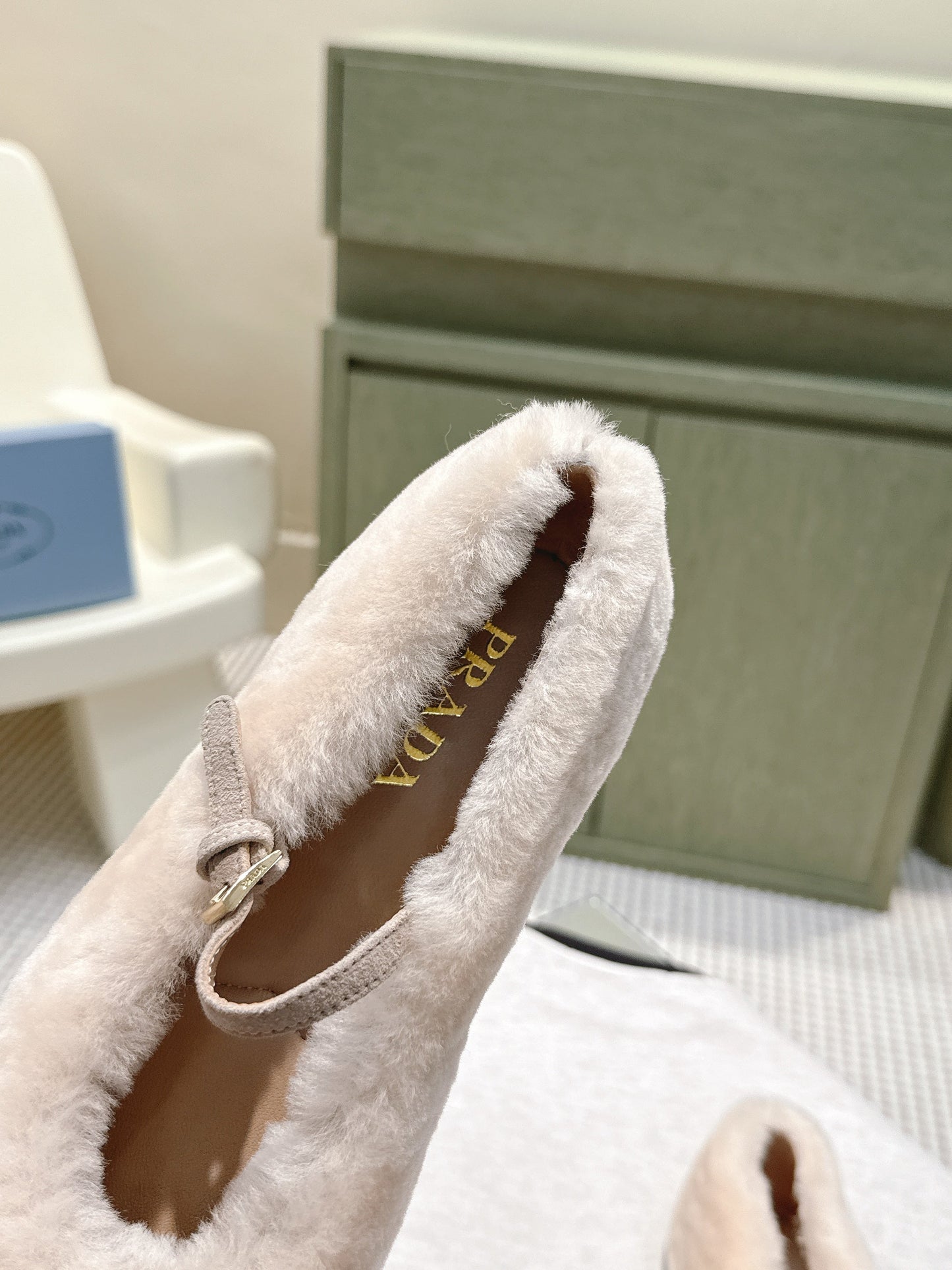 PRADA 25S MARY JANE BALLET FLATS IN LIGHT BEIGE FUR - 35