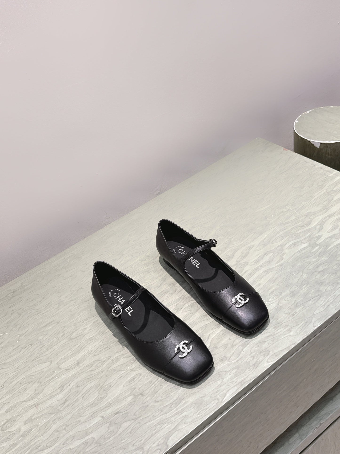 CHANEL 25S MARY JANE FLATS IN BLACK CALFSKIN SILVER HARDWARE - 35