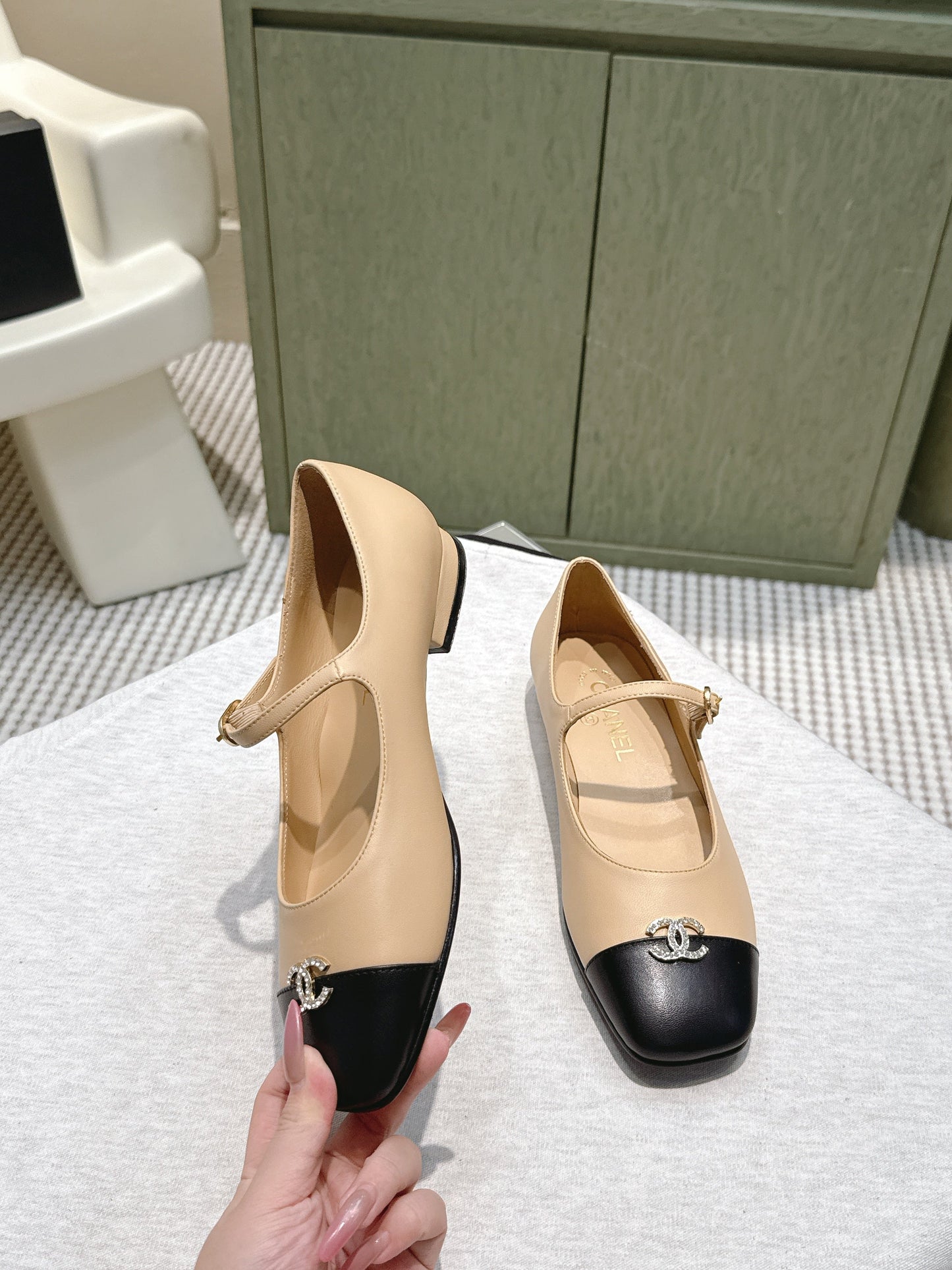 CHANEL 25S MARY JANE FLATS IN BEIGE LAMBSKIN WITH BLACK CAP TOE SILVER HARDWARE - 35