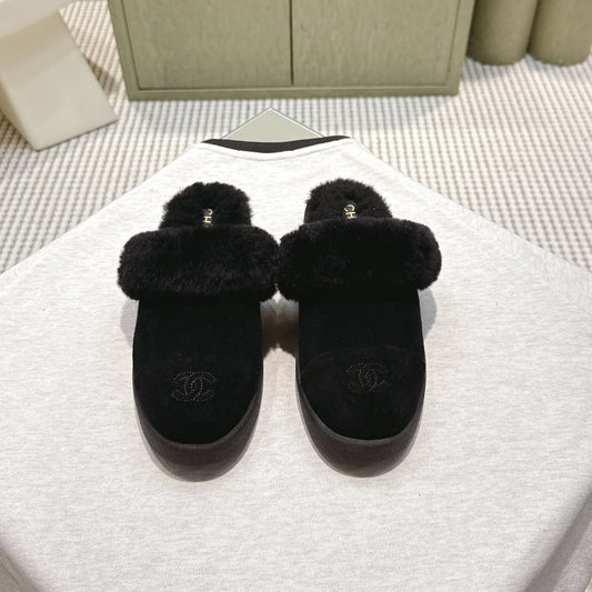 CHANEL 25S FUR-LINED MULES IN BLACK SUEDE - 35