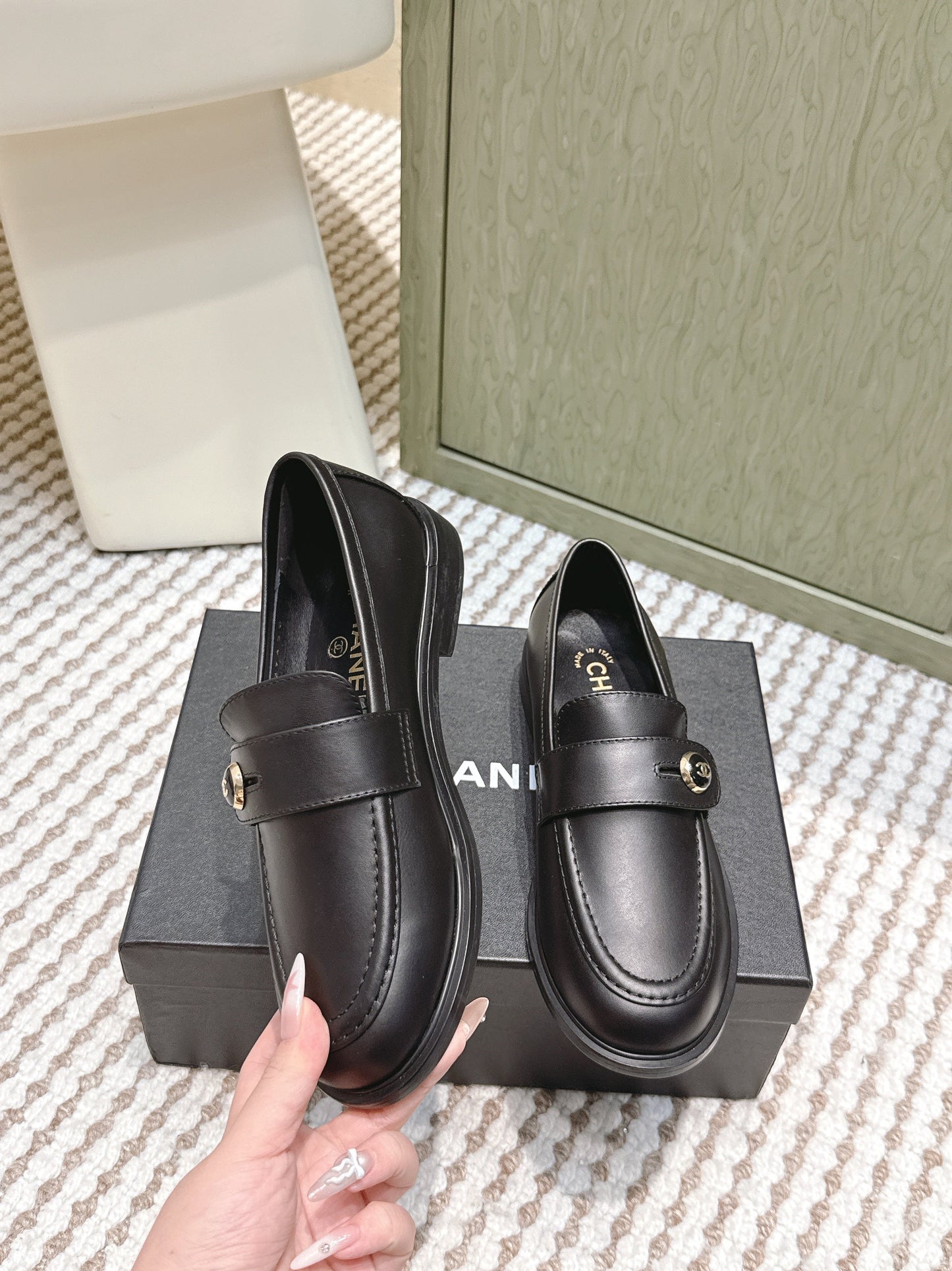 CHANEL 25S GODDESS FLAT LOAFERS IN BLACK CALFSKIN GOLD HARDWARE - 35