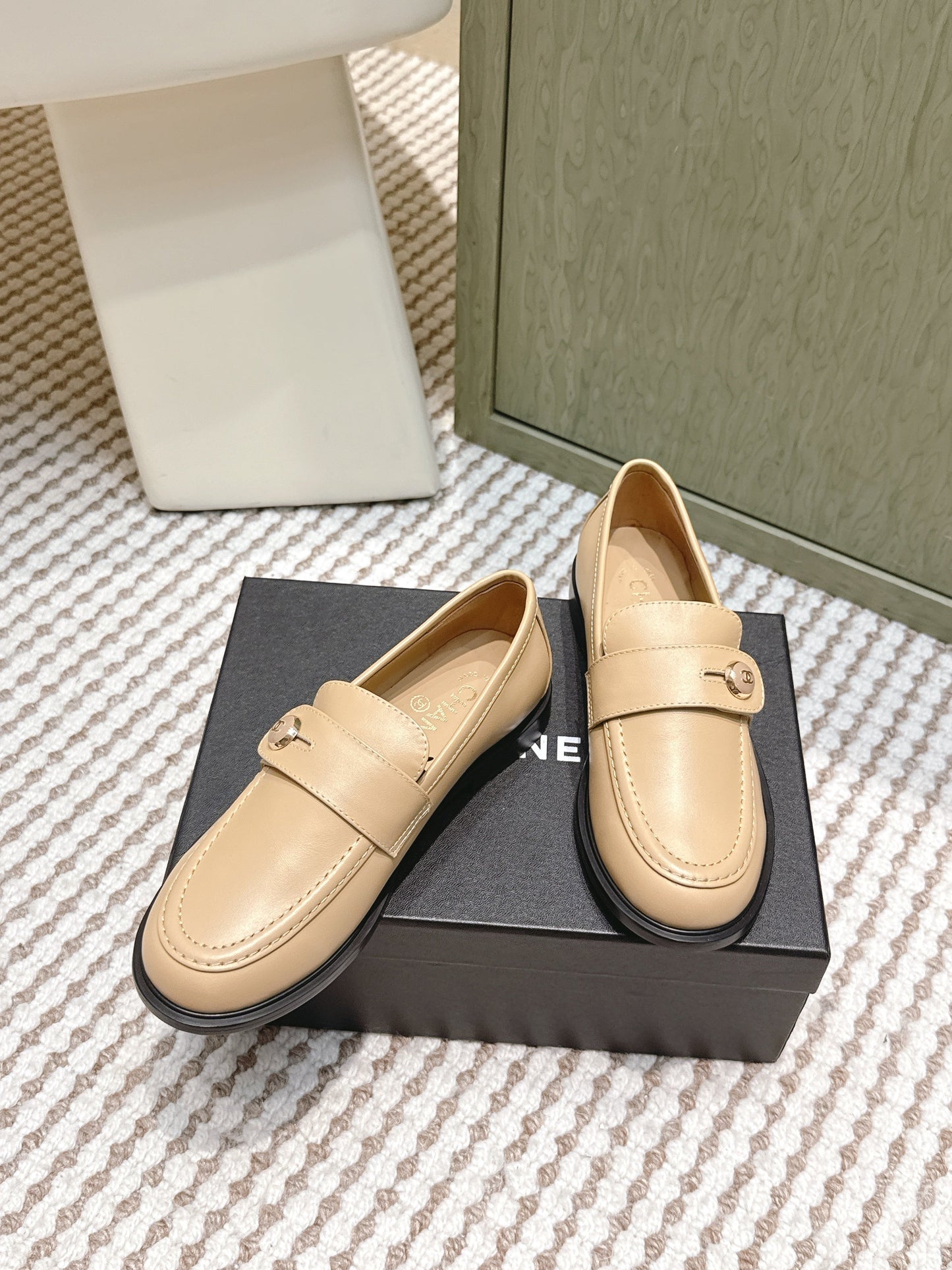 CHANEL 25S GODDESS FLAT LOAFERS IN WARM BEIGE CALFSKIN GOLD HARDWARE - 35