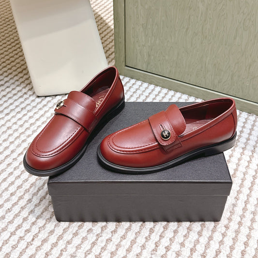 CHANEL 25S GODDESS FLAT LOAFERS IN DARK RED CALFSKIN GOLD HARDWARE - 35