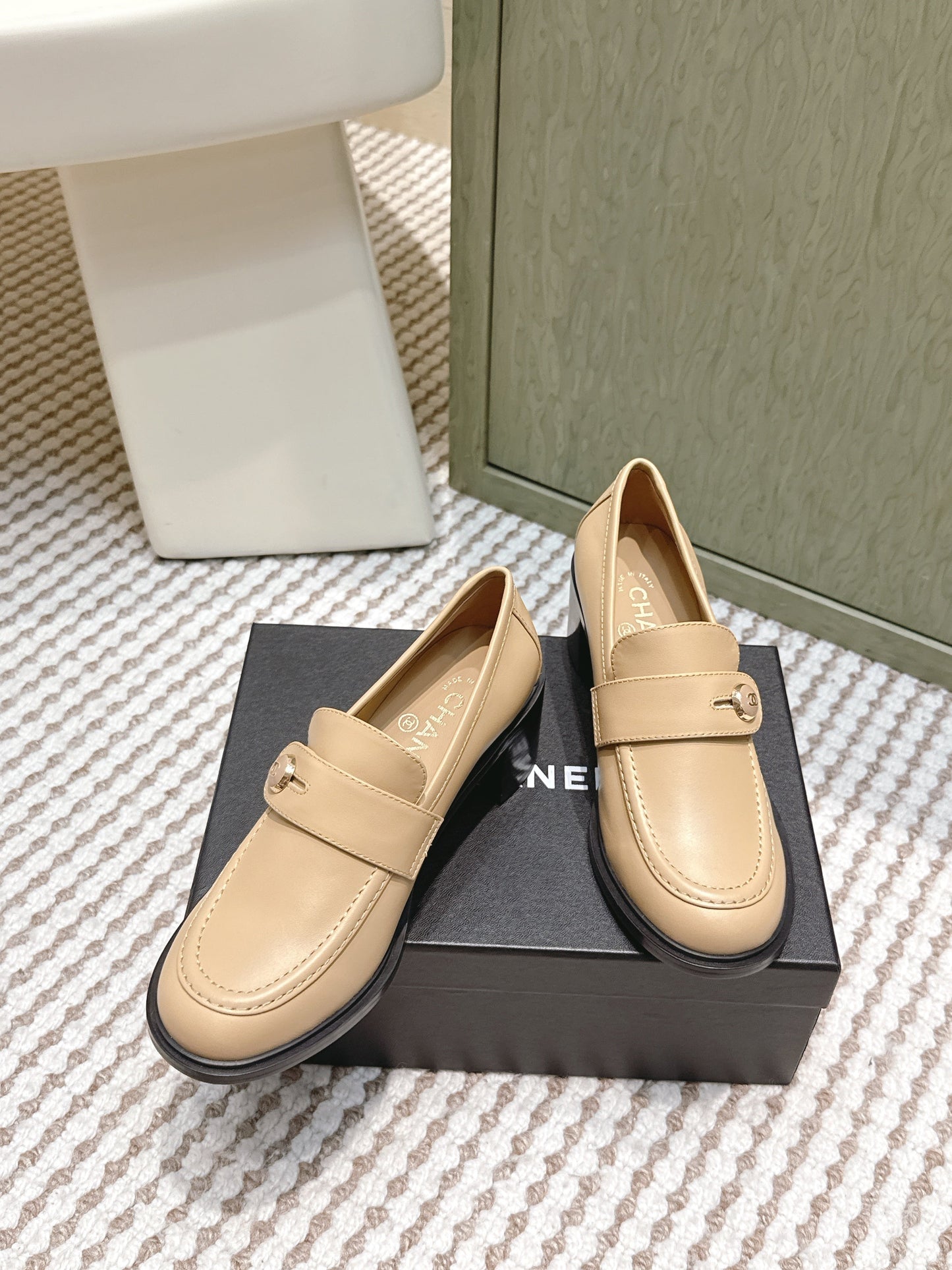 CHANEL 25S GODDESS MOCCASIN LOAFERS 65MM IN WARM BEIGE CALFSKIN GOLD HARDWARE - 35
