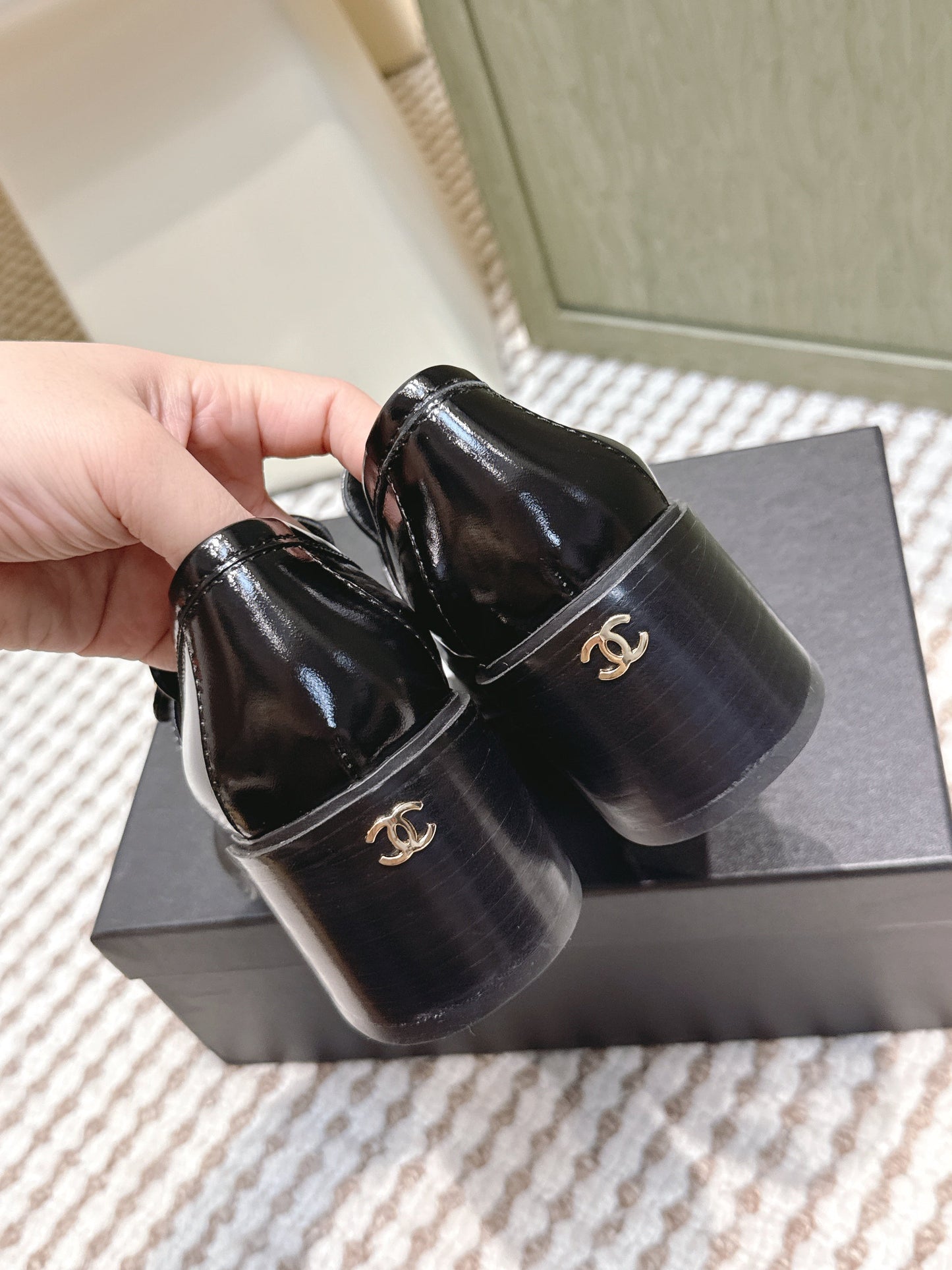 CHANEL 25S GODDESS MOCCASIN LOAFERS 65MM IN BLACK GLOSSY CALFSKIN GOLD HARDWARE - 35