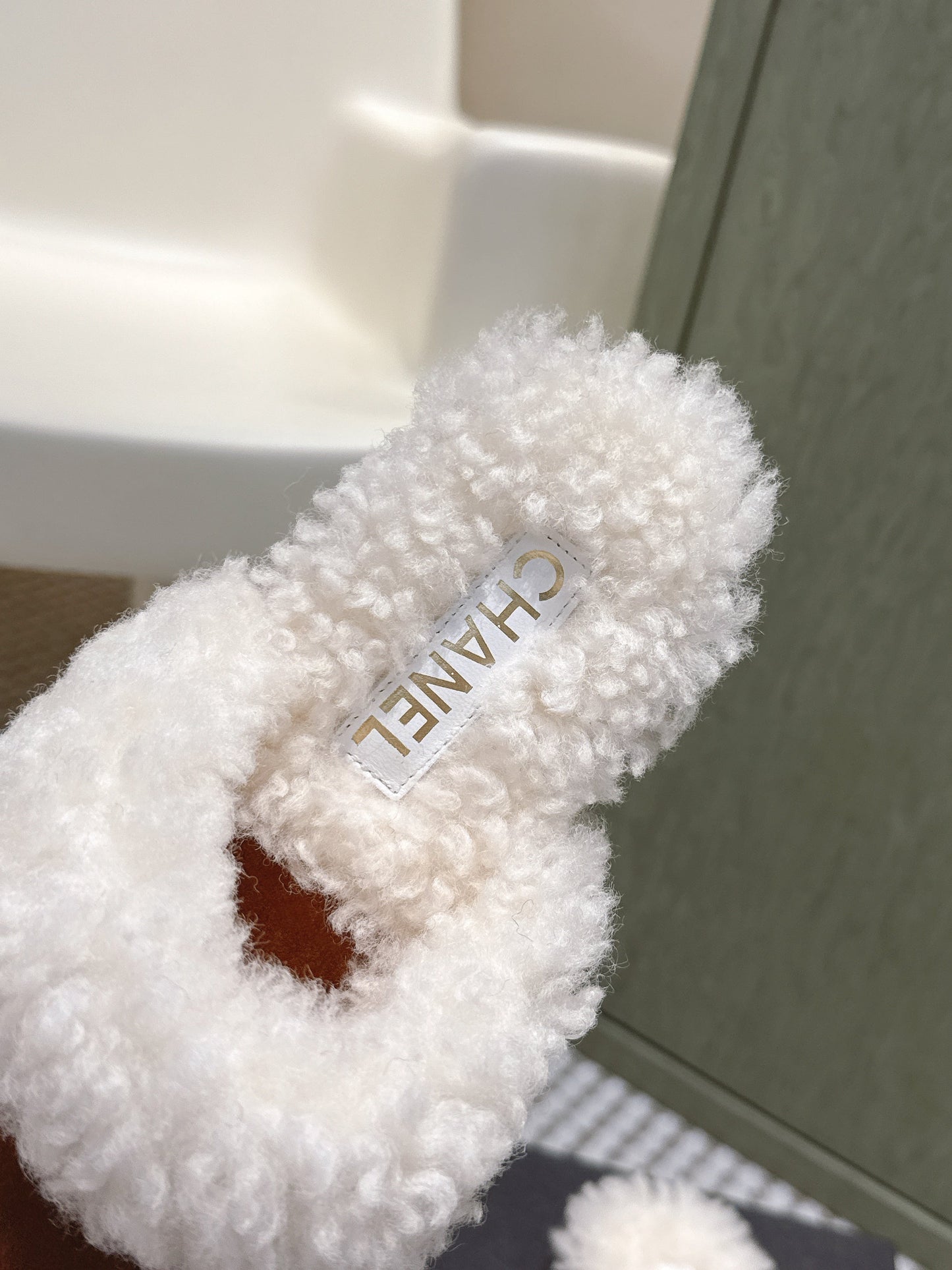 CHANEL 25S INDOOR SLIPPERS IN CARAMEL AND BLACK SUEDE FUR-LINED - 35