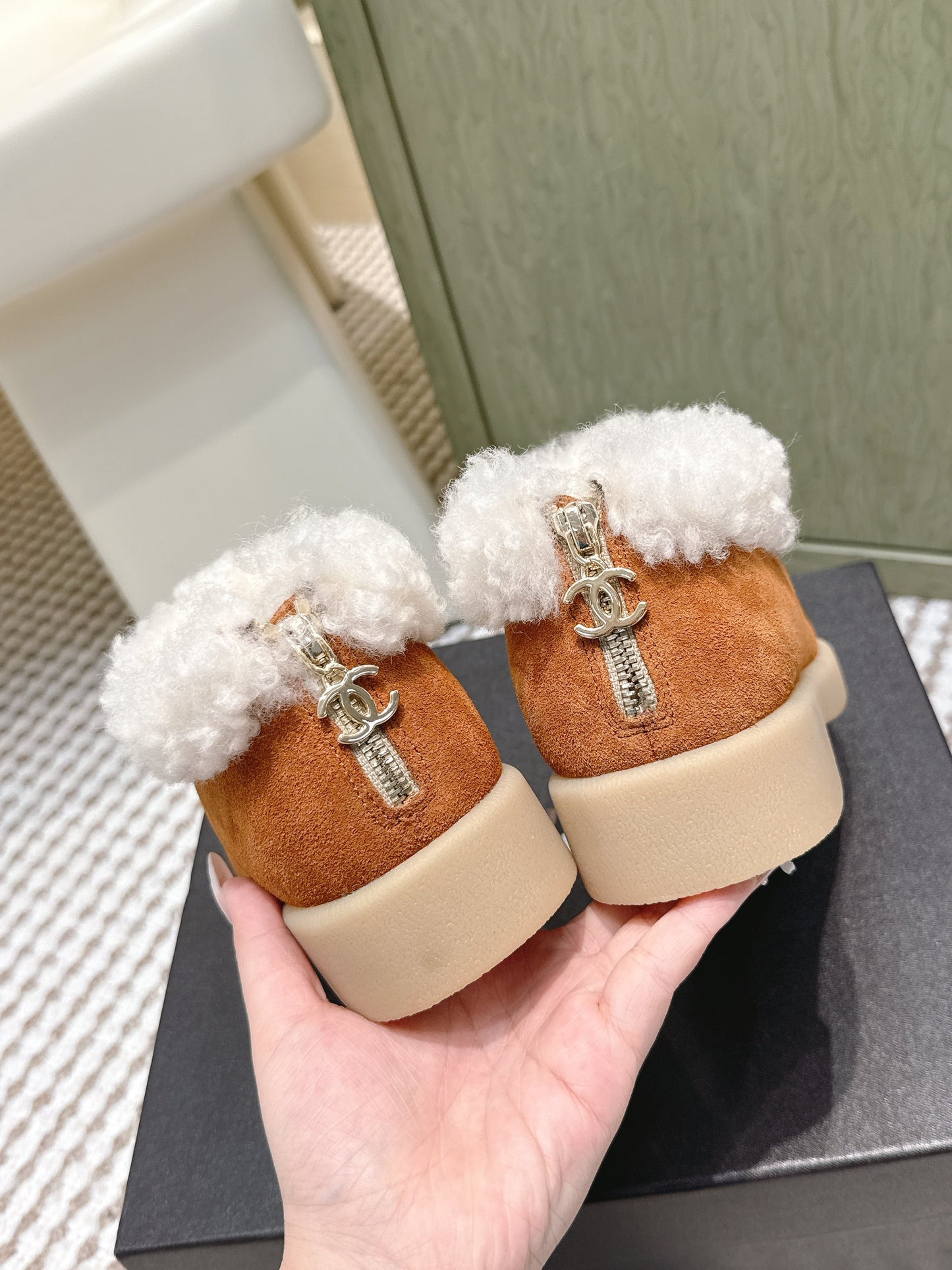 CHANEL 25S SHORT SUEDE BOOTS IN CARAMEL AND BLACK WITH SHEEPSKIN LINING - 35