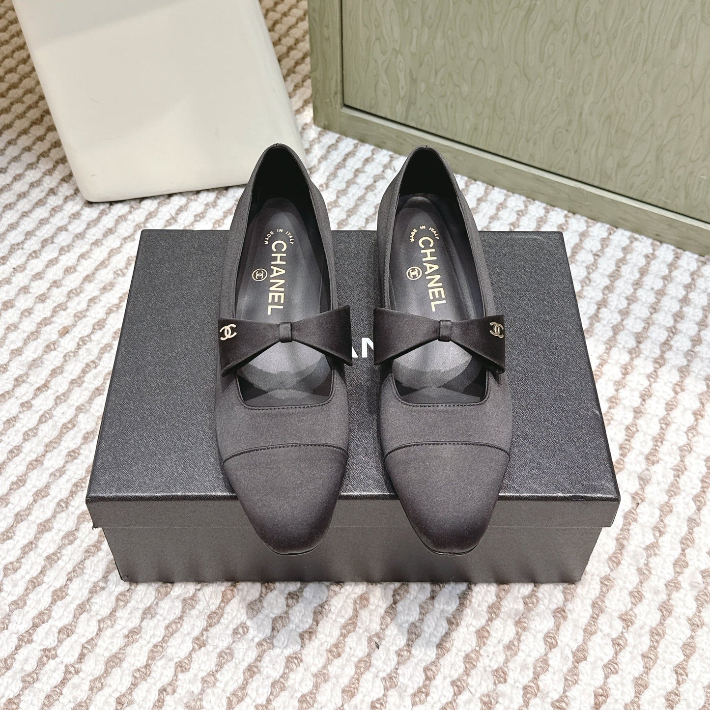 CHANEL 25S MARY JANE BALLET FLATS IN BLACK SILK WITH BOW - 35