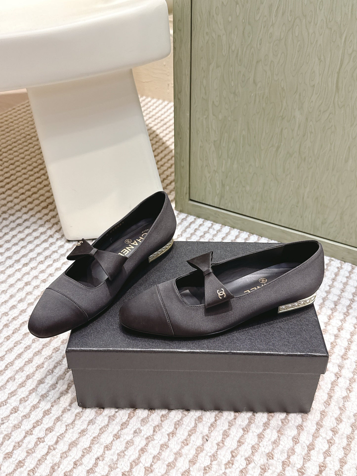 CHANEL 25S MARY JANE BALLET FLATS IN BLACK SILK WITH BOW - 35