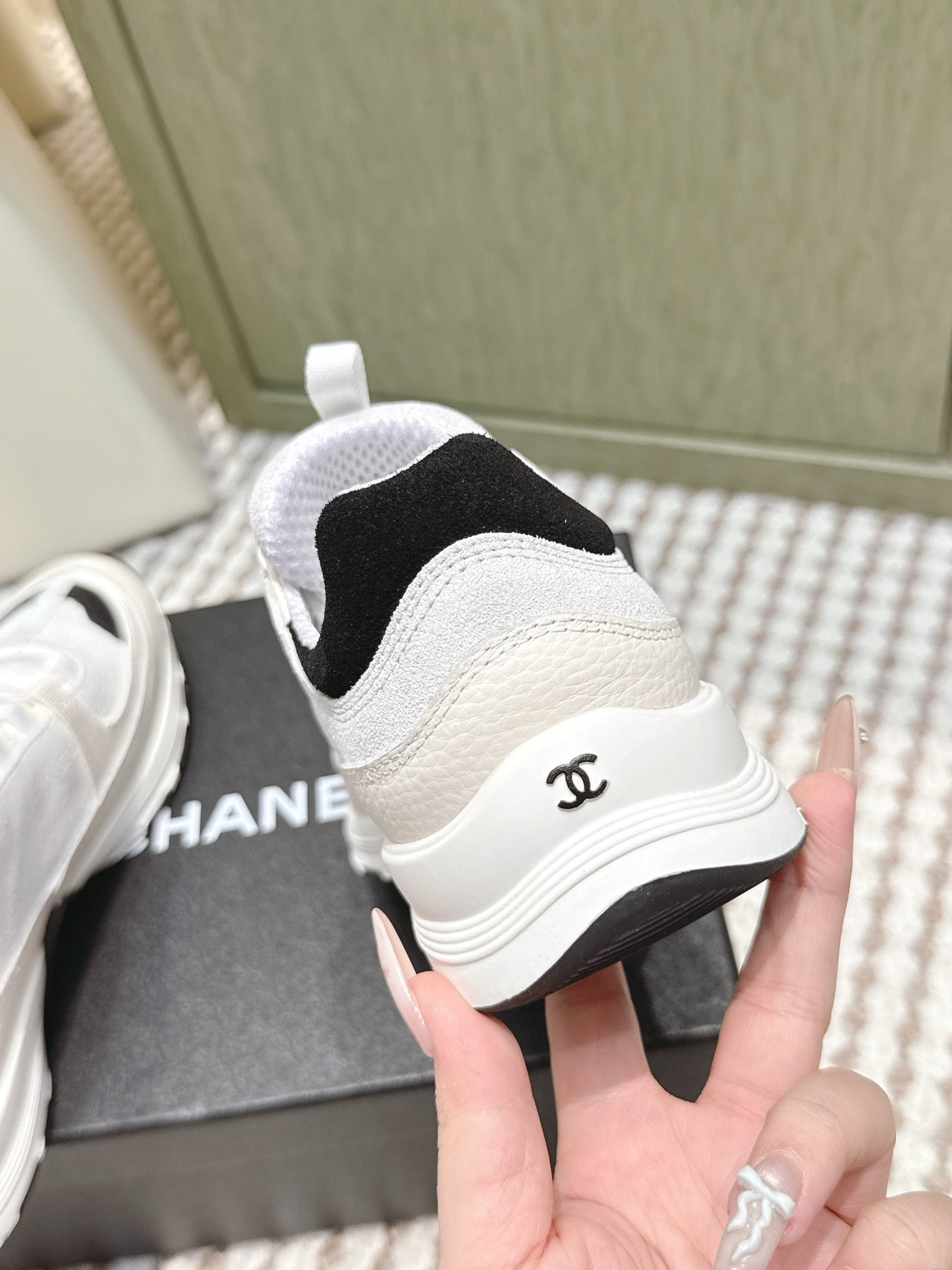 CHANEL 25S LUXURY SNEAKERS IN WHITE CALFSKIN AND SUEDE - 35