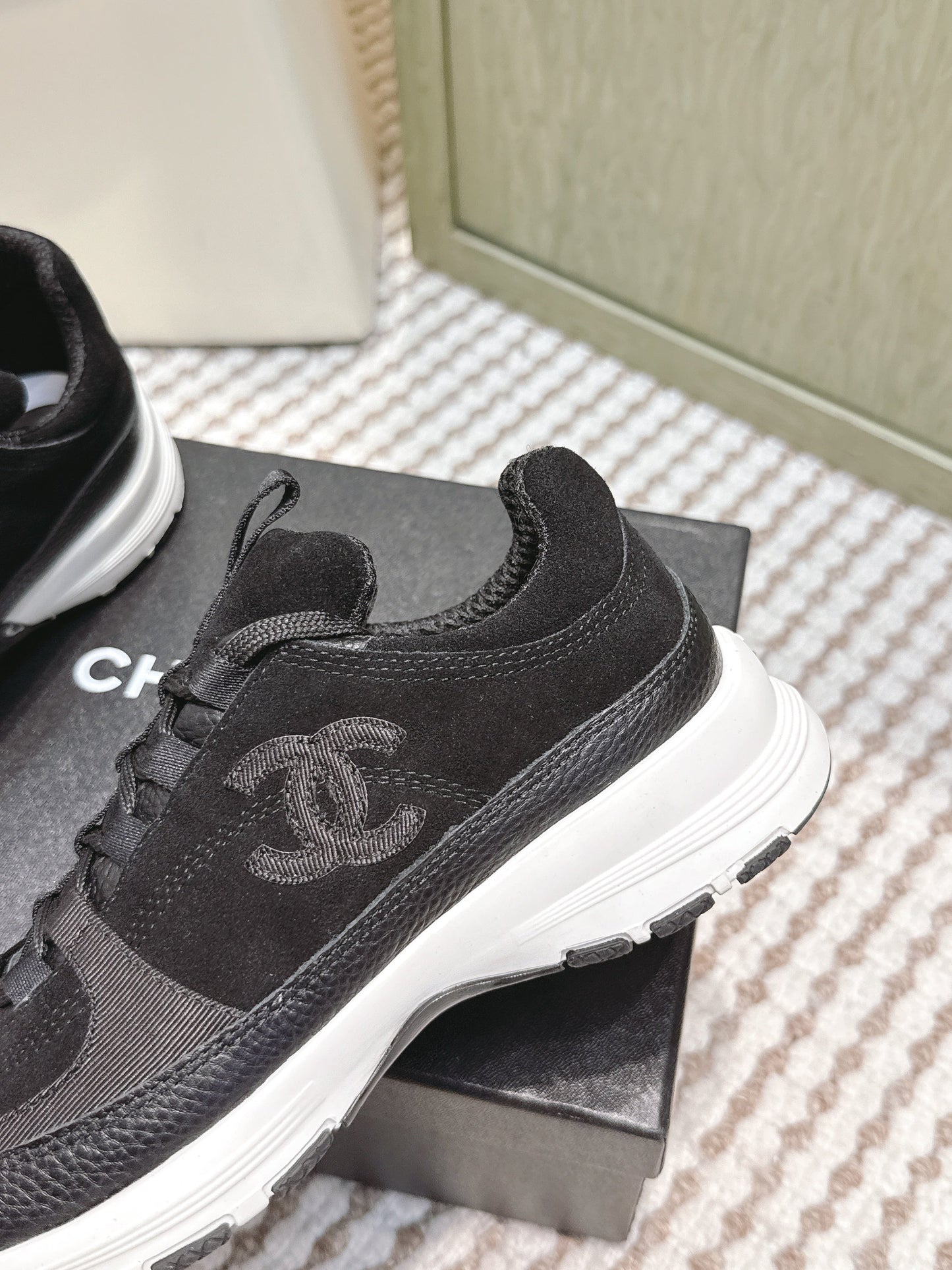CHANEL 25S LUXURY SNEAKERS IN BLACK CALFSKIN AND SUEDE - 35