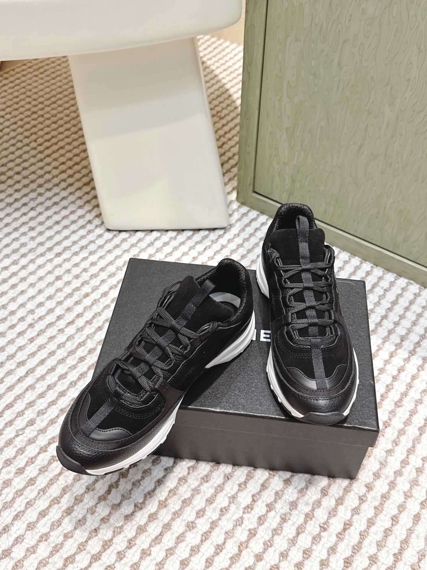 CHANEL 25S LUXURY SNEAKERS IN BLACK CALFSKIN AND SUEDE - 35