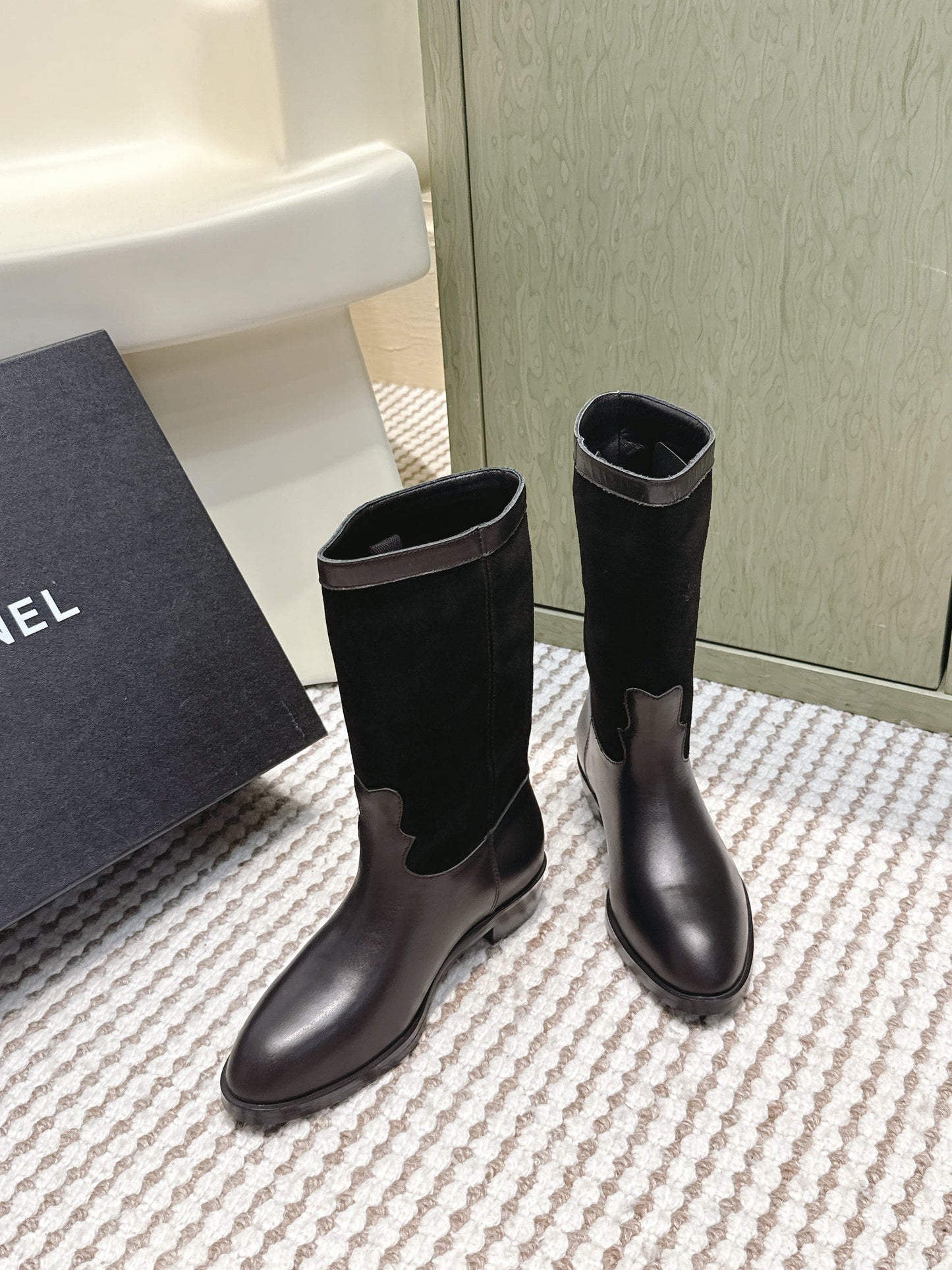 CHANEL 25S MID-CALF BOOTS IN BLACK SUEDE MIX CALFSKIN - 35