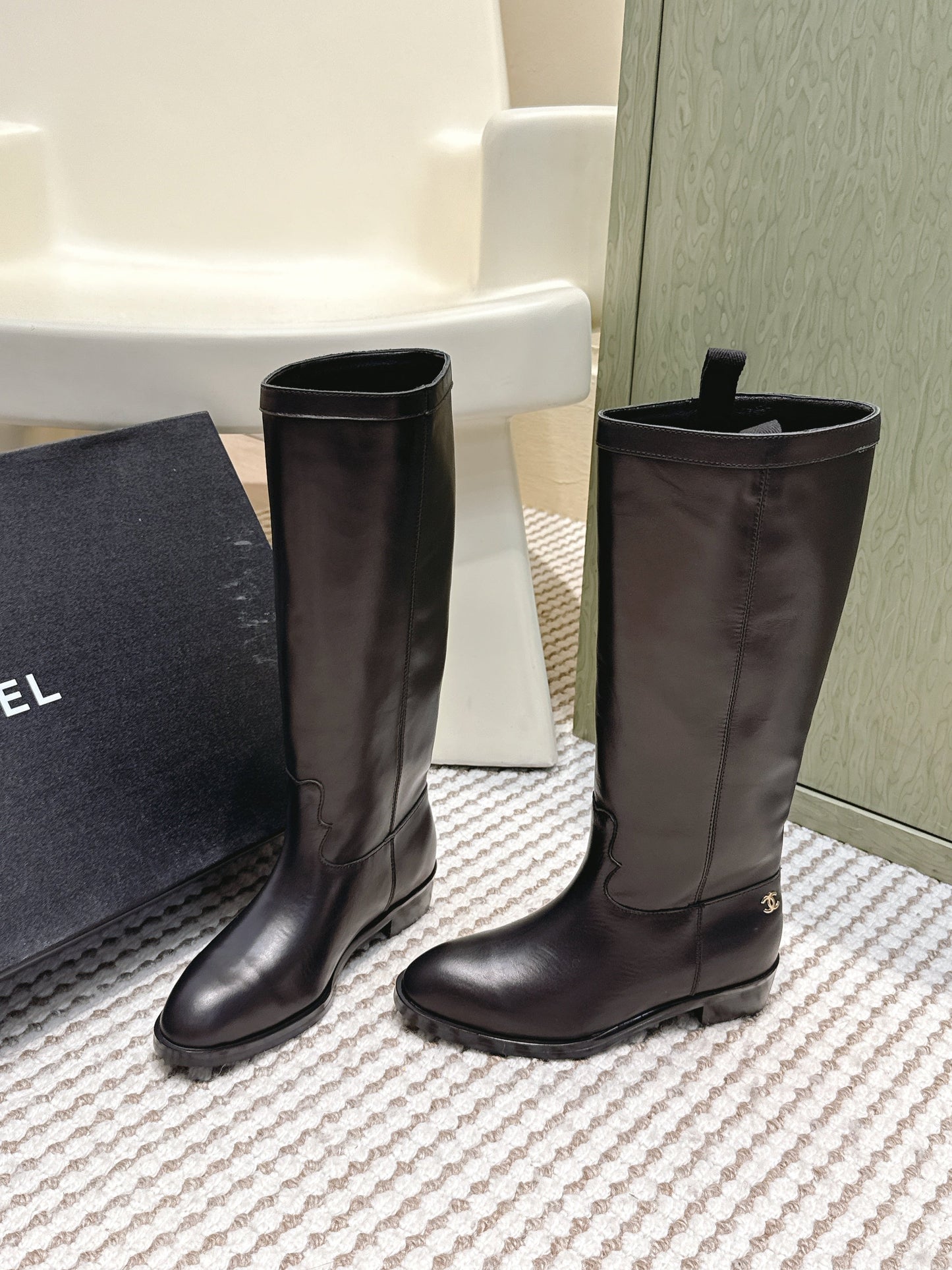 CHANEL 25S KNEE-HIGH BOOTS IN BLACK CALFSKIN - 35
