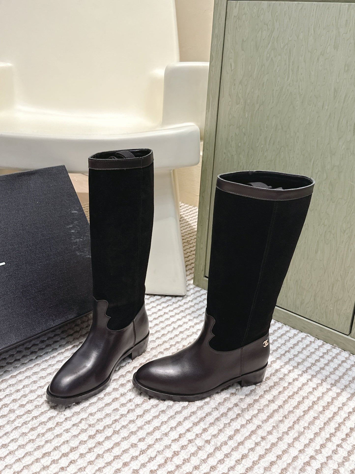 CHANEL 25S KNEE-HIGH BOOTS IN BLACK SUEDE AND CALFSKIN - 35