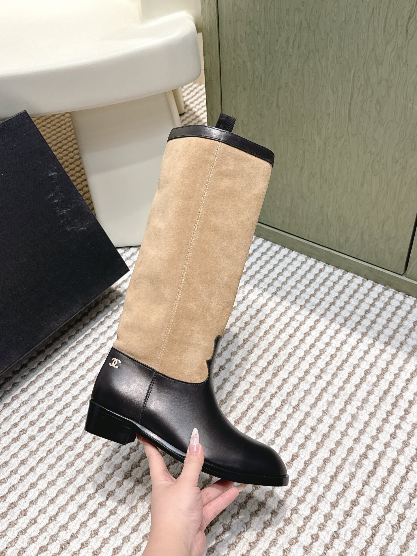 CHANEL 25S KNEE-HIGH BOOTS IN TAN BROWN SUEDE MIX BLACK CALFSKIN - 35