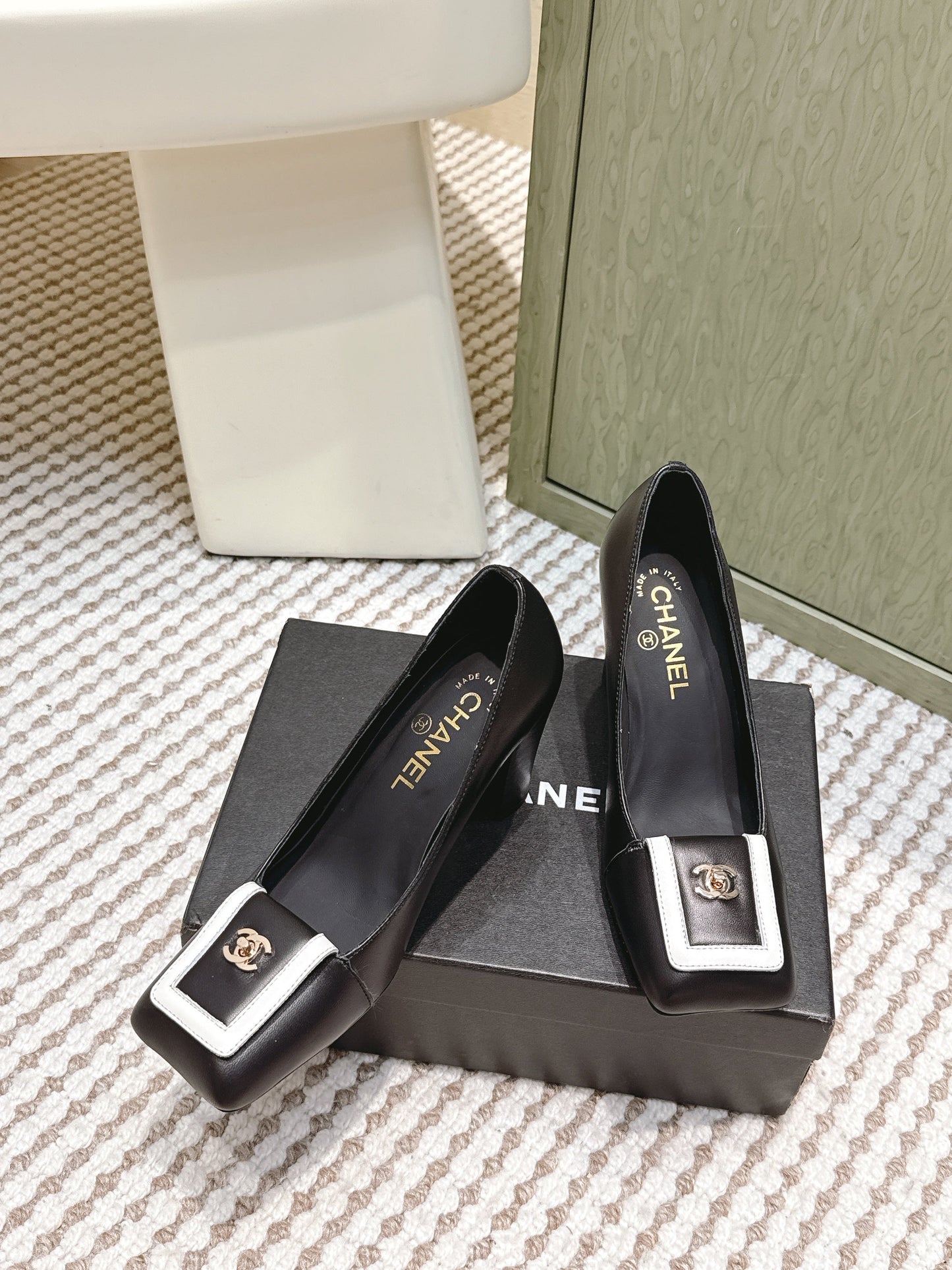 CHANEL 25S SLINGBACK SHOES 90MM IN BLACK CALFSKIN SQUARE TOE GOLD HARDWARE - 35