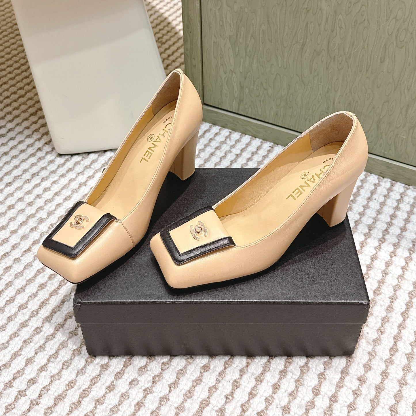 CHANEL 25S SLINGBACK SHOES 90MM IN BEIGE CALFSKIN SQUARE TOE GOLD HARDWARE - 35