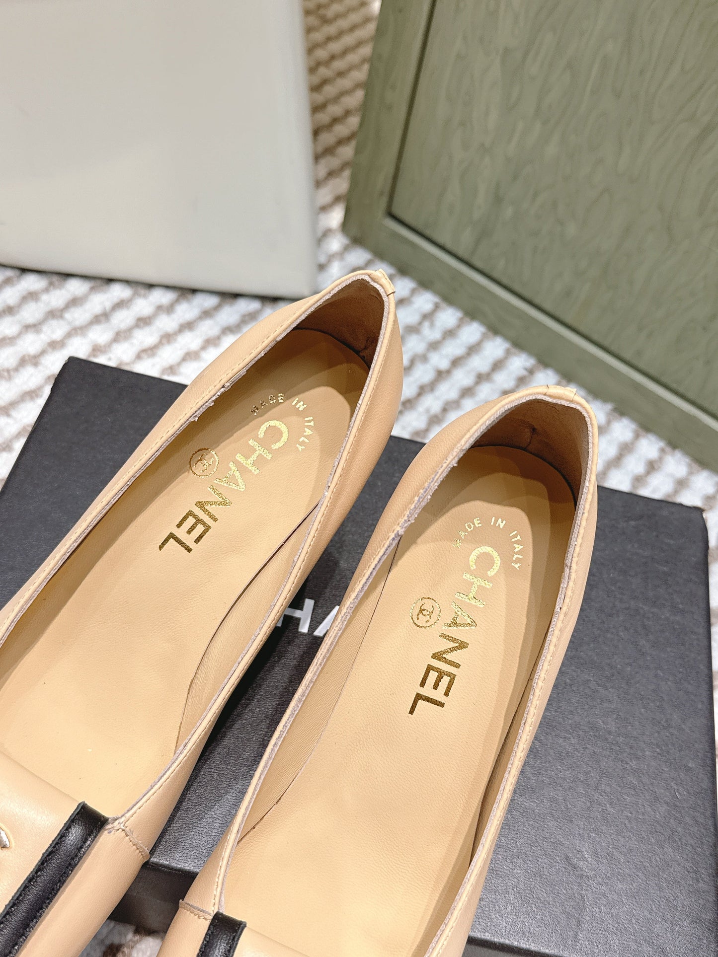 CHANEL 25S SLINGBACK SHOES 90MM IN BEIGE CALFSKIN SQUARE TOE GOLD HARDWARE - 35
