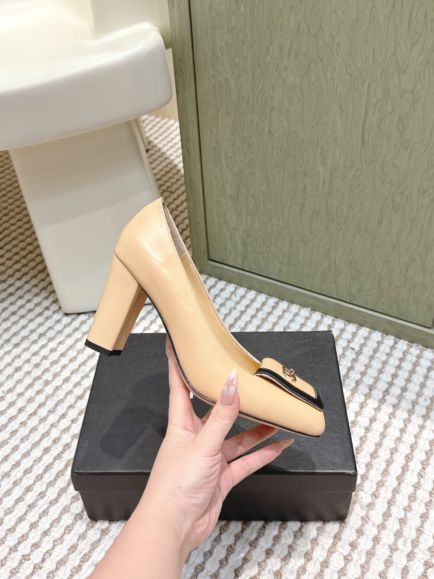 CHANEL 25S SLINGBACK SHOES 90MM IN BEIGE CALFSKIN SQUARE TOE GOLD HARDWARE - 35