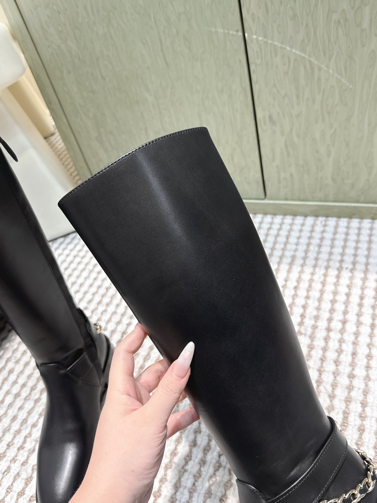 CHANEL 25S MID-CALF BOOTS IN BLACK CALFSKIN WITH ROUND TOE AND ZIPPER - 35