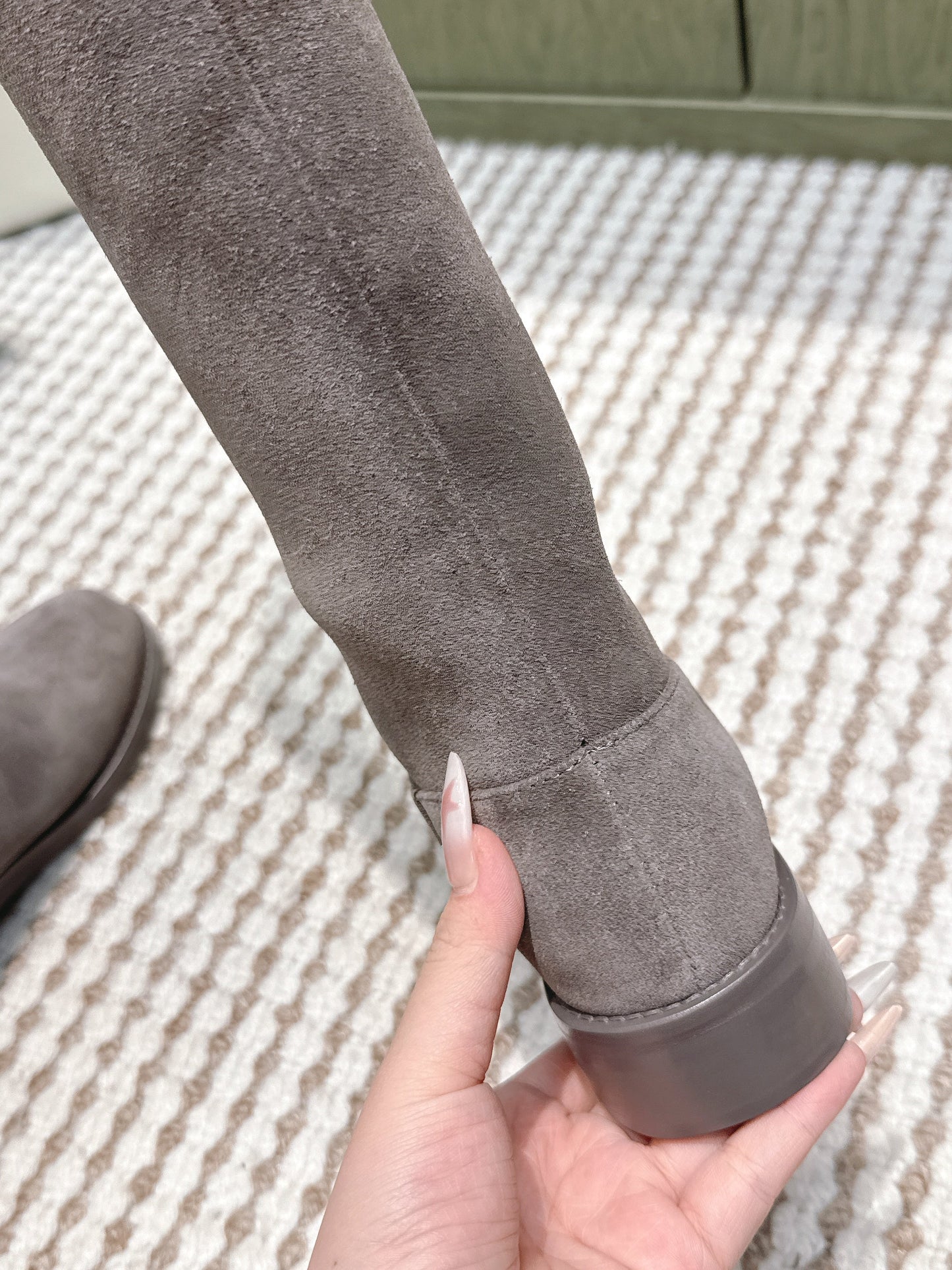 CHANEL 25S KNEE-HIGH BOOTS IN GREY SUEDE GOLD HARDWARE - 35