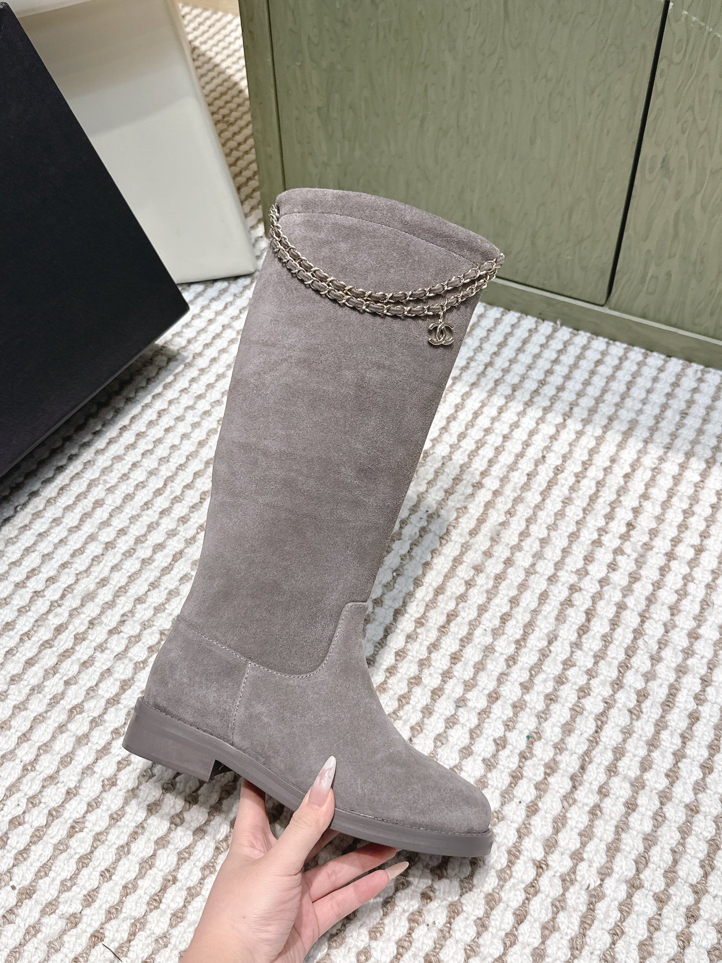 CHANEL 25S KNEE-HIGH BOOTS IN GREY SUEDE GOLD HARDWARE - 35