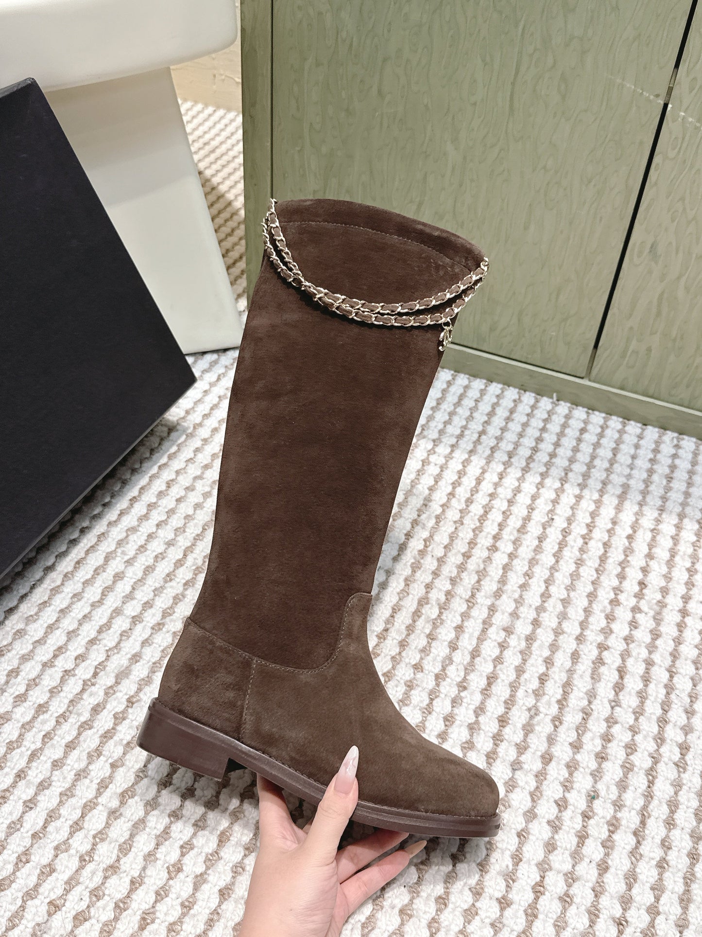 CHANEL 25S KNEE-HIGH BOOTS IN DARK BROWN SUEDE GOLD HARDWARE - 35