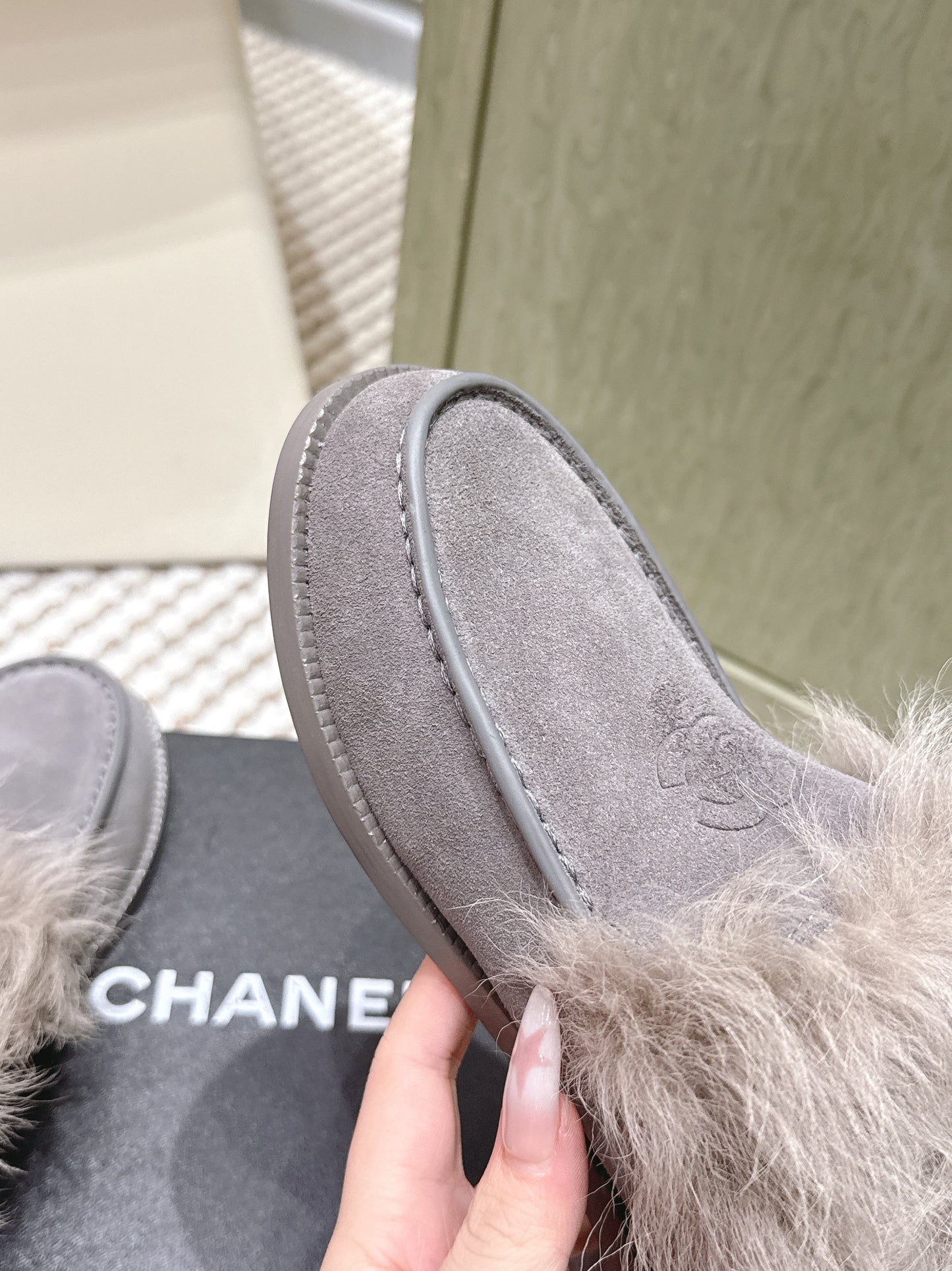 CHANEL 25S LOAFERS MOCCASIN IN LIGHT GRAY SUEDE WITH LIGHT BEIGE MINK FUR LINING - 35