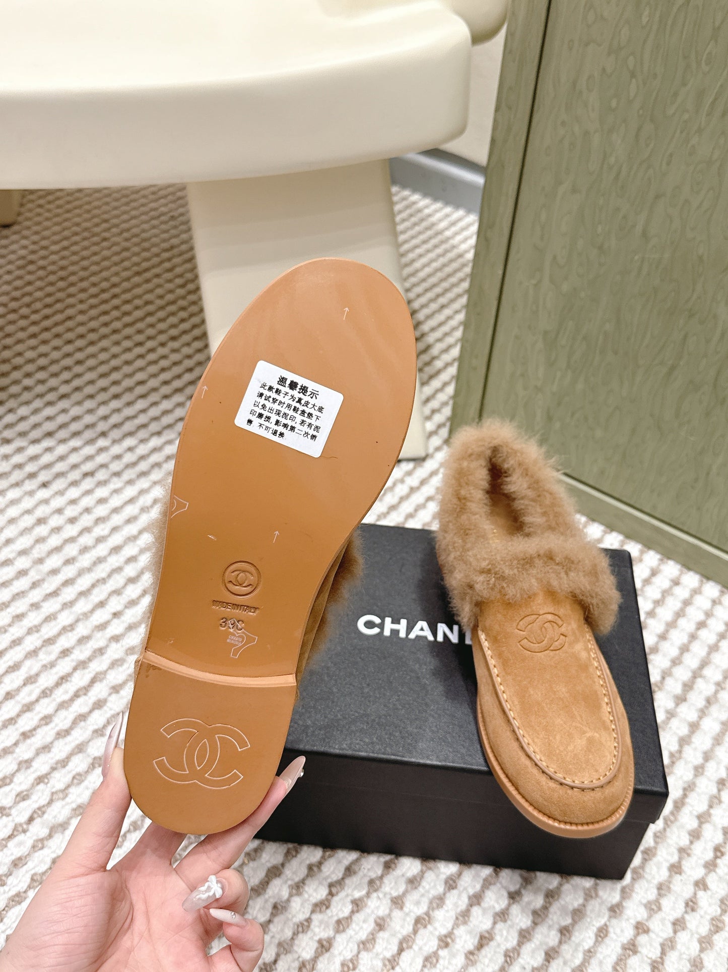 CHANEL 25S LOAFERS MOCCASIN IN BROWN SUEDE WITH MINK FUR LINING - 35