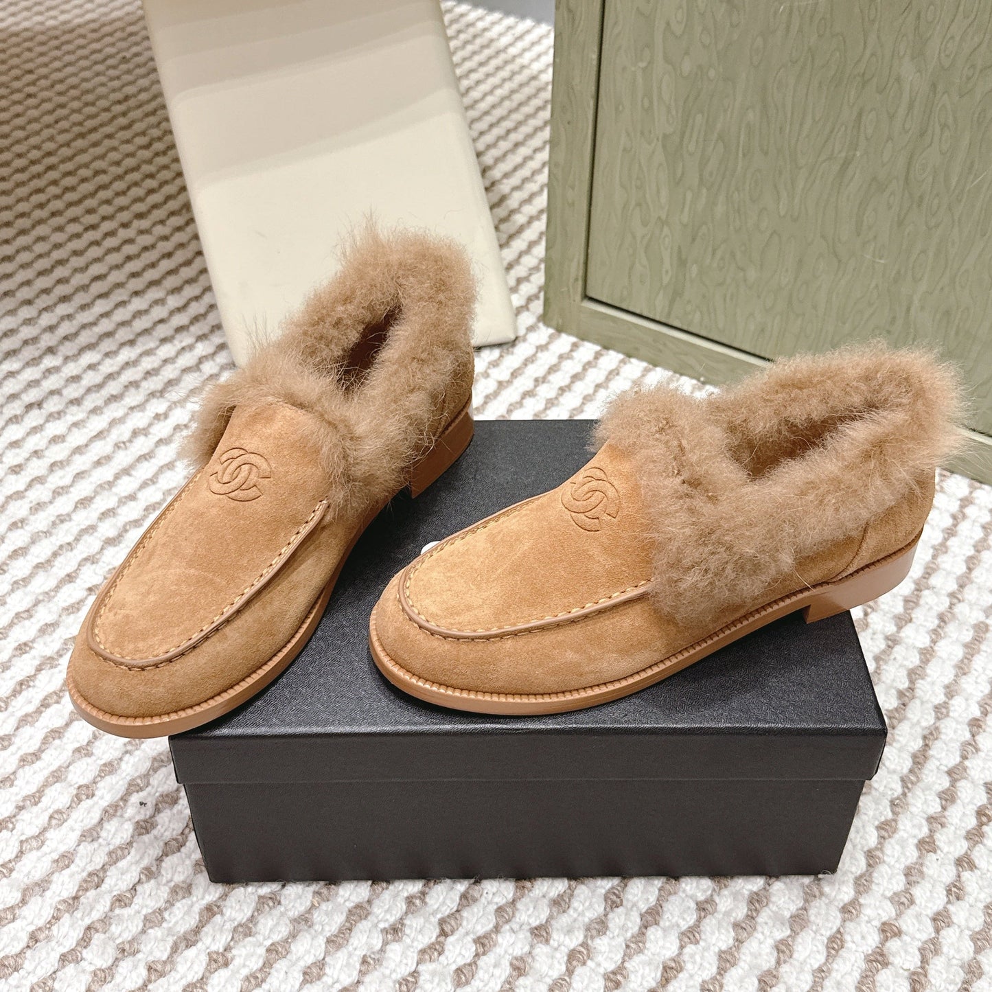 CHANEL 25S LOAFERS MOCCASIN IN BROWN SUEDE WITH MINK FUR LINING - 35
