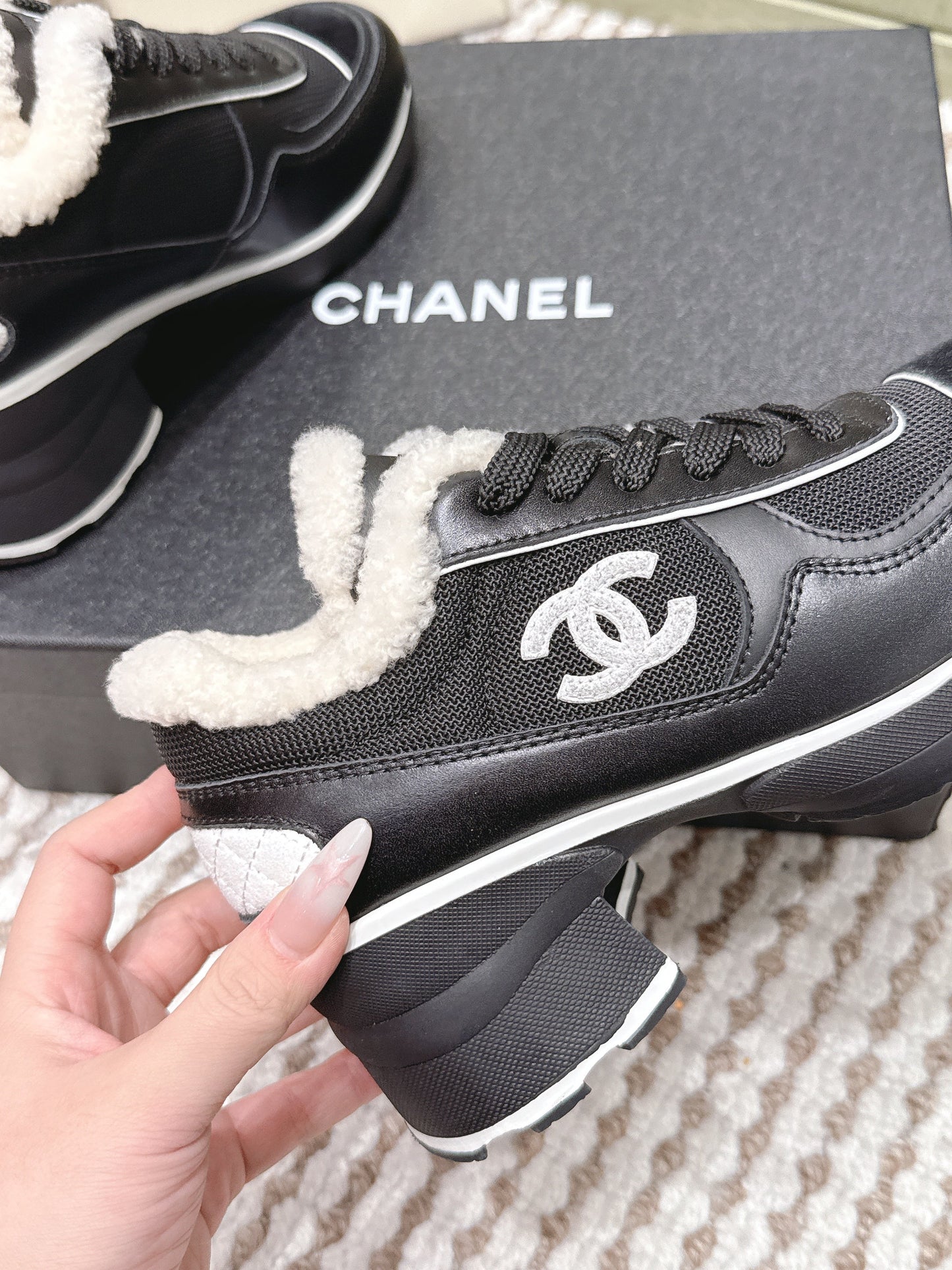 CHANEL 25S SNEAKERS IN BLACK SYNTHETIC FABRIC AND SUEDE CALFSKIN - 35