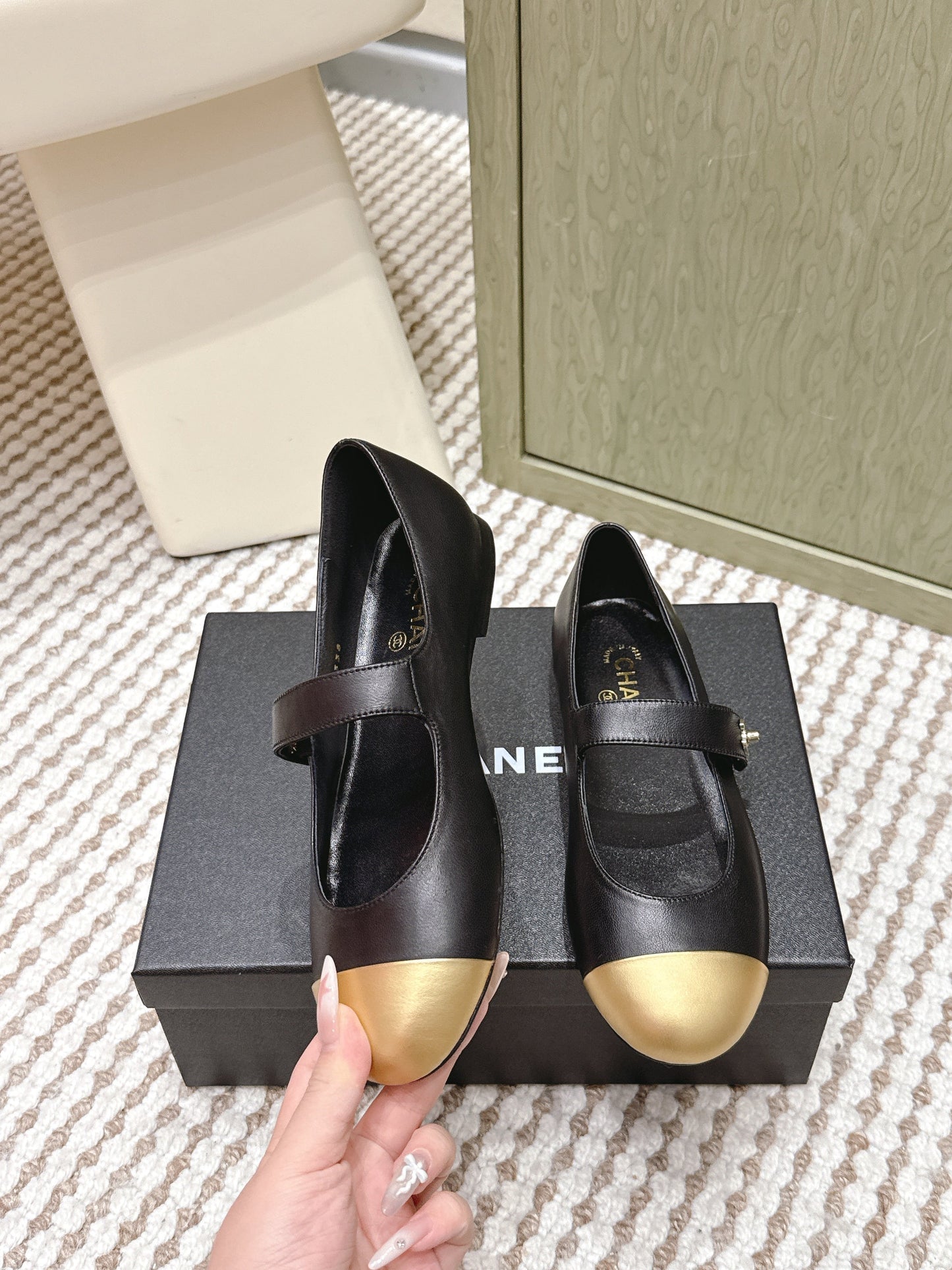 CHANEL 25S MARY JANE FLAT IN BLACK LAMBSKIN WITH YELLOW CAP TOE GOLD HARDWARE - 35