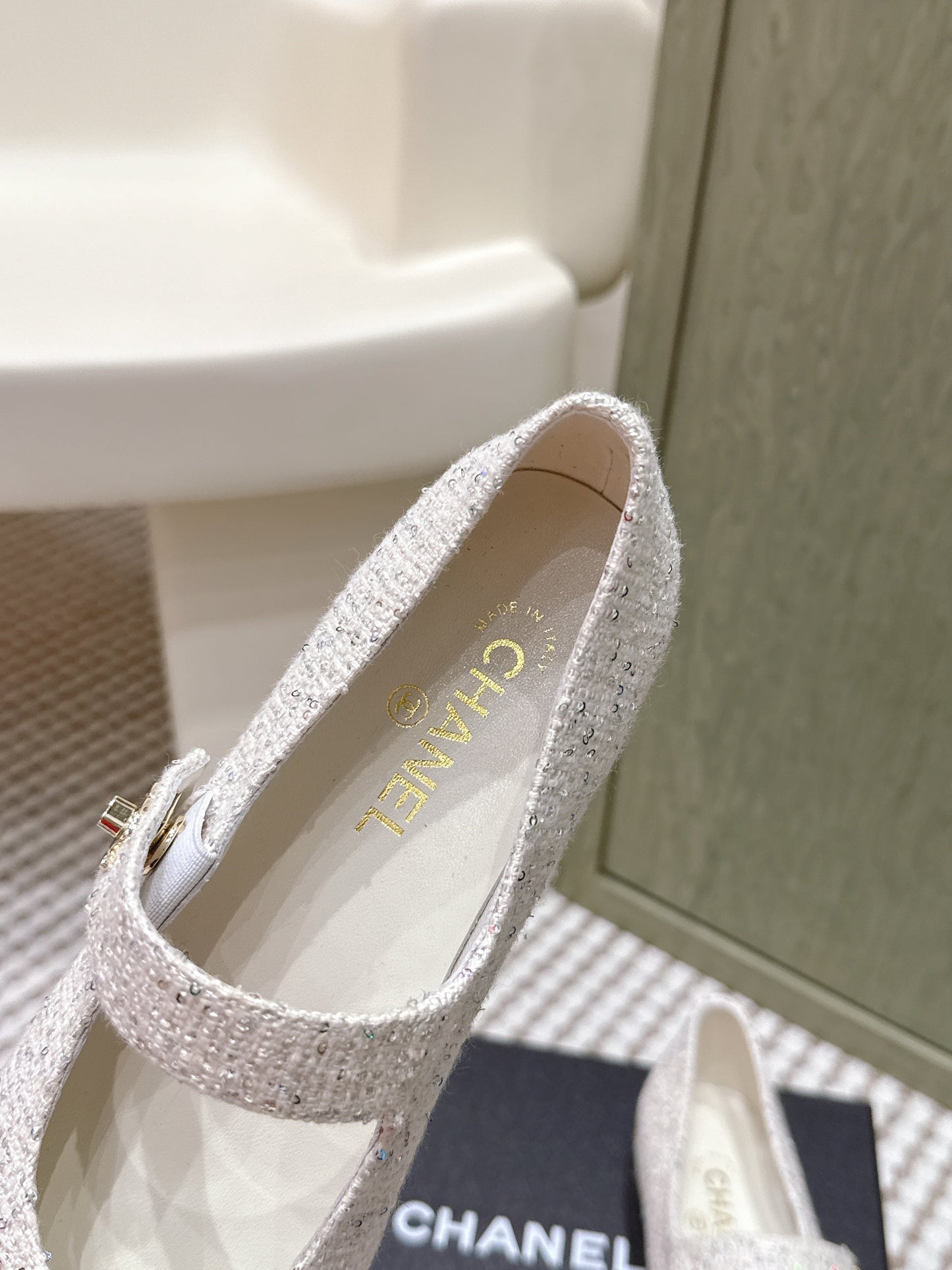 CHANEL 25S MARY JANE FLAT IN WHITE TWEED WITH BLACK CAP TOE GOLD HARDWARE - 35