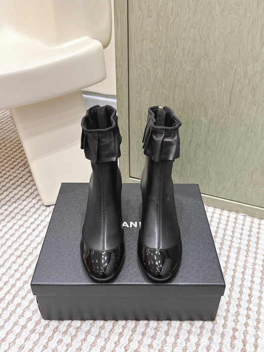 ЧЕРЕВИКИ CHANEL 25S НА ЩИКОЛОТКУ, ЧОРНА ТЕЛЯЧА ШКІРА, ГЛЯНЦЕВИЙ НОСОК, ЗБОРКИ - 35