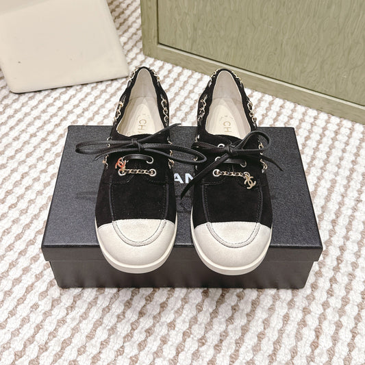 CHANEL 25S MOCCASINS IN BLACK AND LIGHT GREY SUEDE - 35
