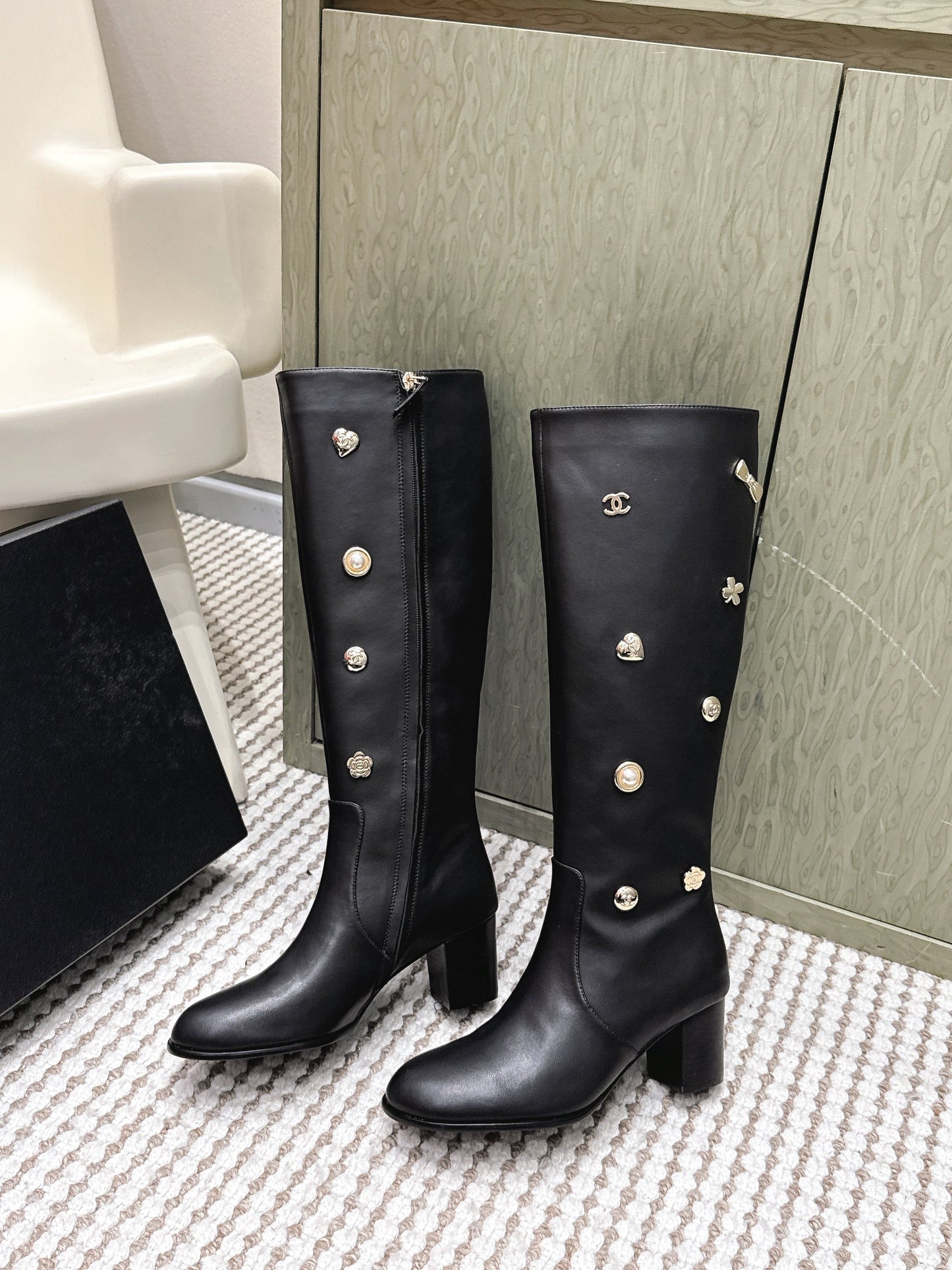 CHANEL 25S KNEE-HIGH BOOTS IN BLACK CALFSKIN WITH RHINESTONES - 35