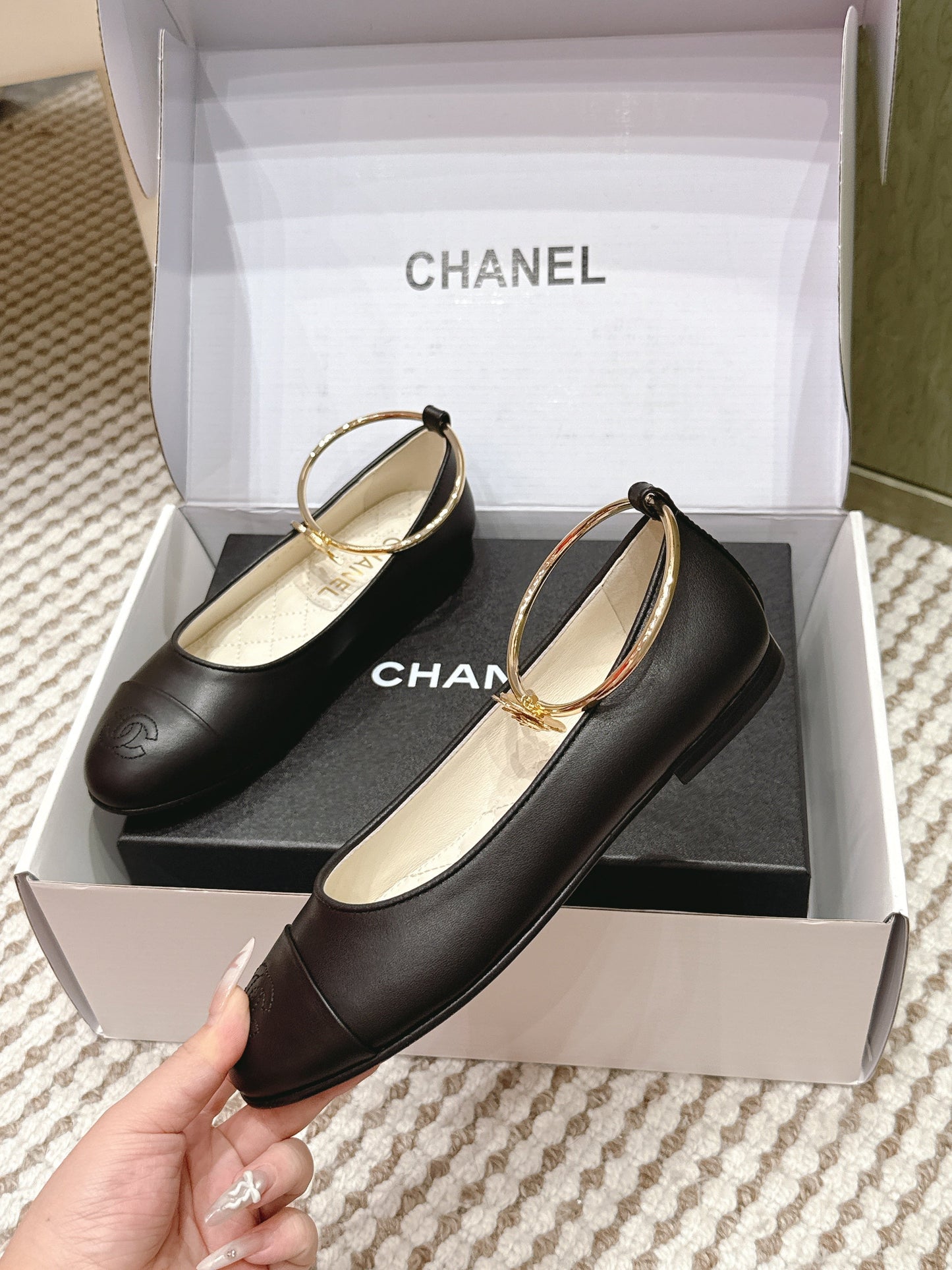 CHANEL 25S BALLERINA SHOES IN BLACK CALFSKIN GOLD HARDWARE - 35