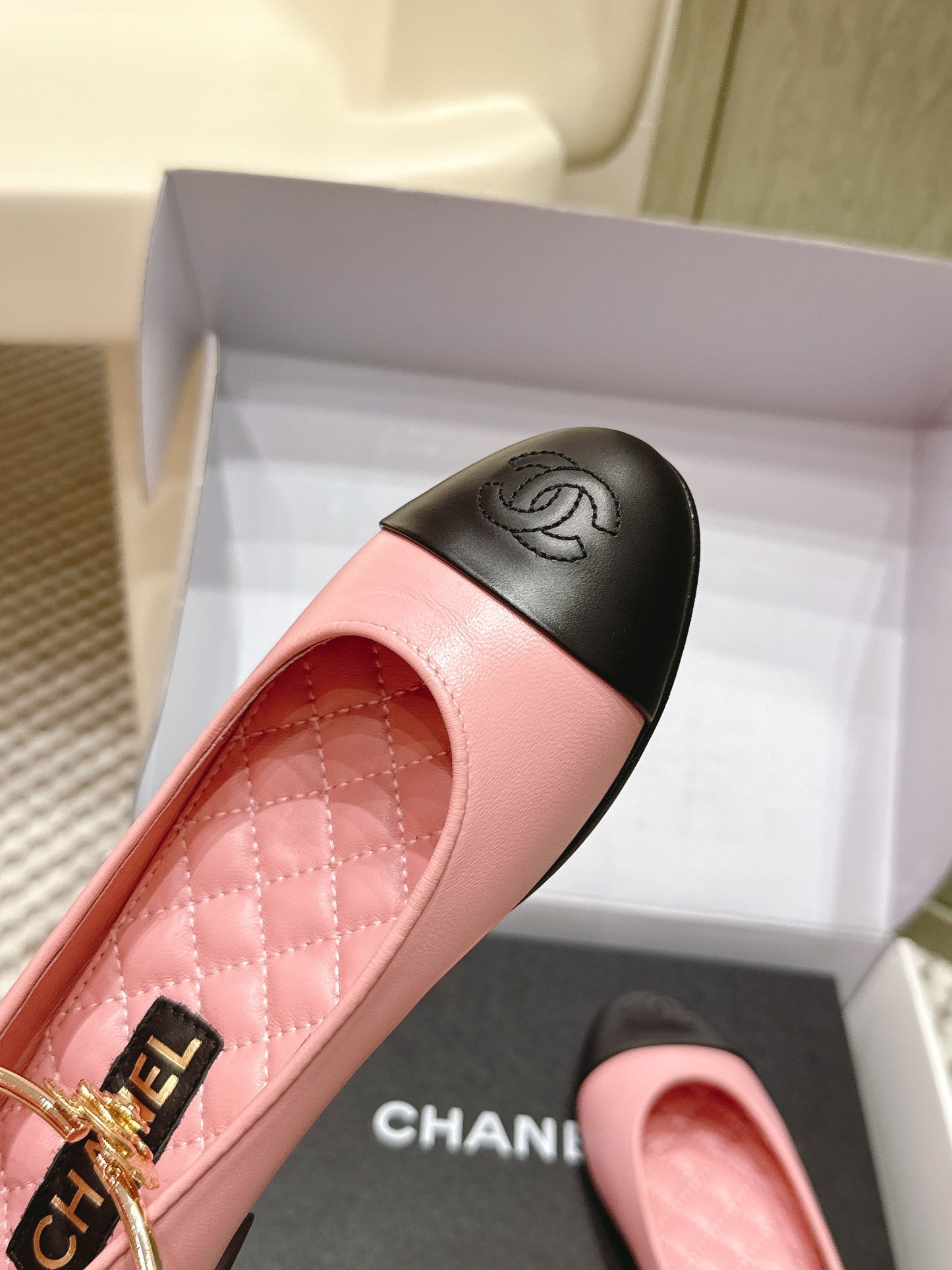 CHANEL 25S BALLERINA SHOES IN PINK AND BLACK CALFSKIN GOLD HARDWARE - 35